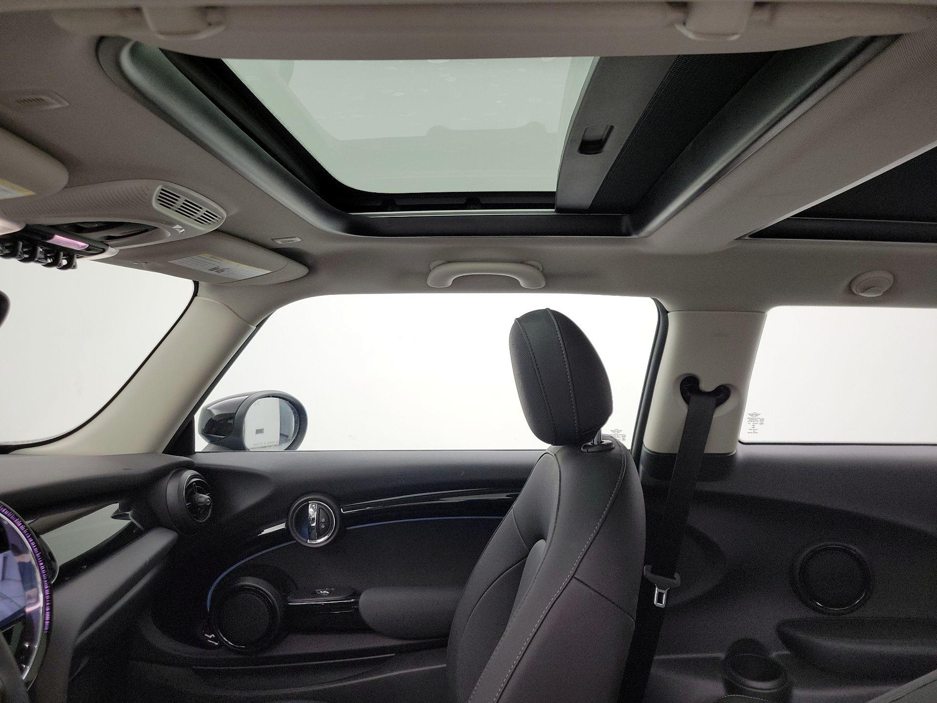 Thumbnail: 2023 MINI Cooper Hardtop - 19