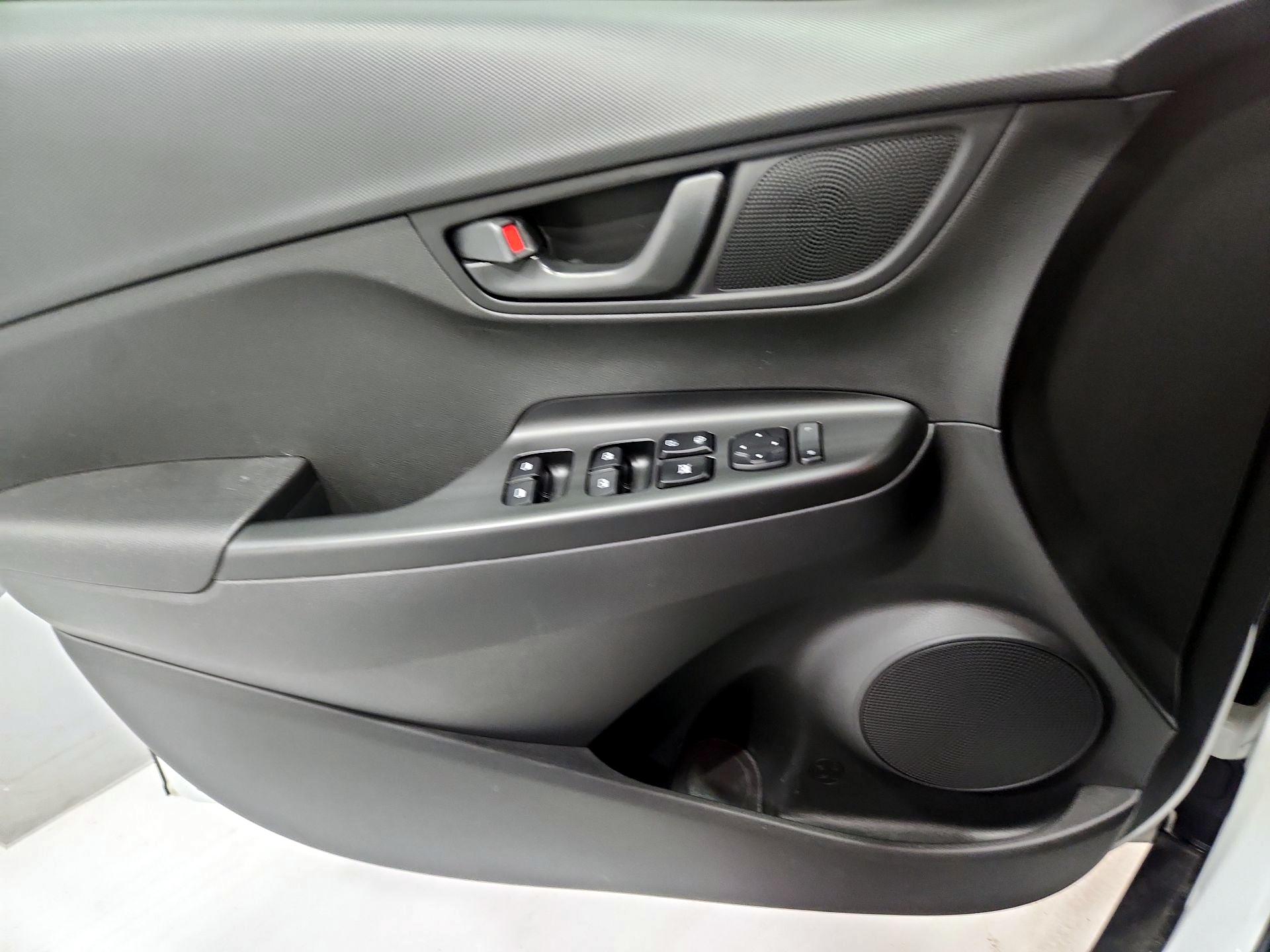 Thumbnail: 2023 Hyundai Kona - 12