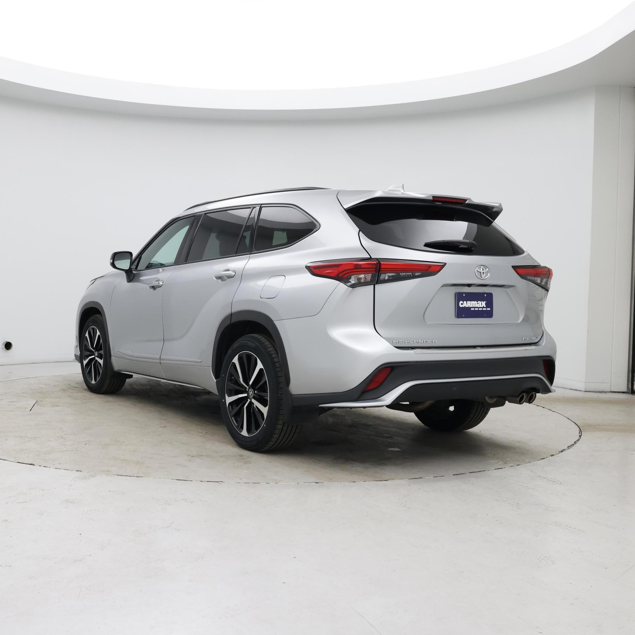 Thumbnail: 2022 Toyota Highlander - 2