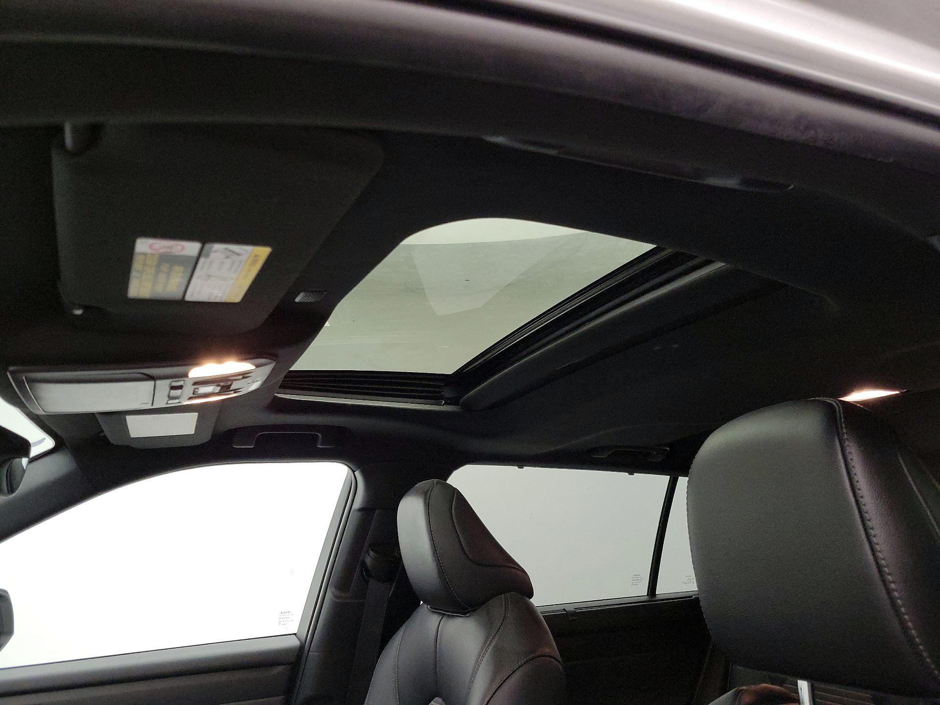 Thumbnail: 2022 Toyota Highlander - 19