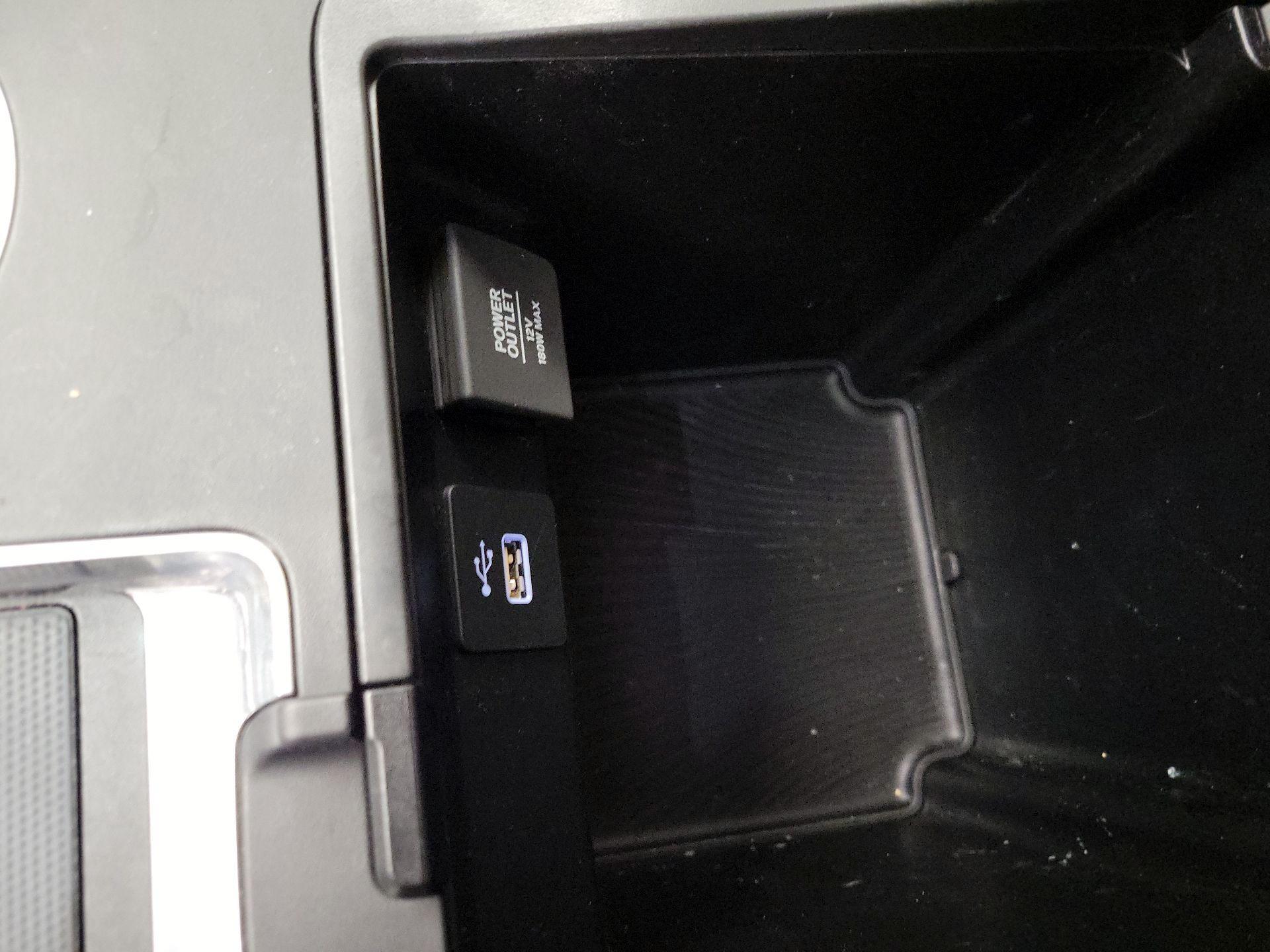 Thumbnail: 2023 Acura MDX - 18