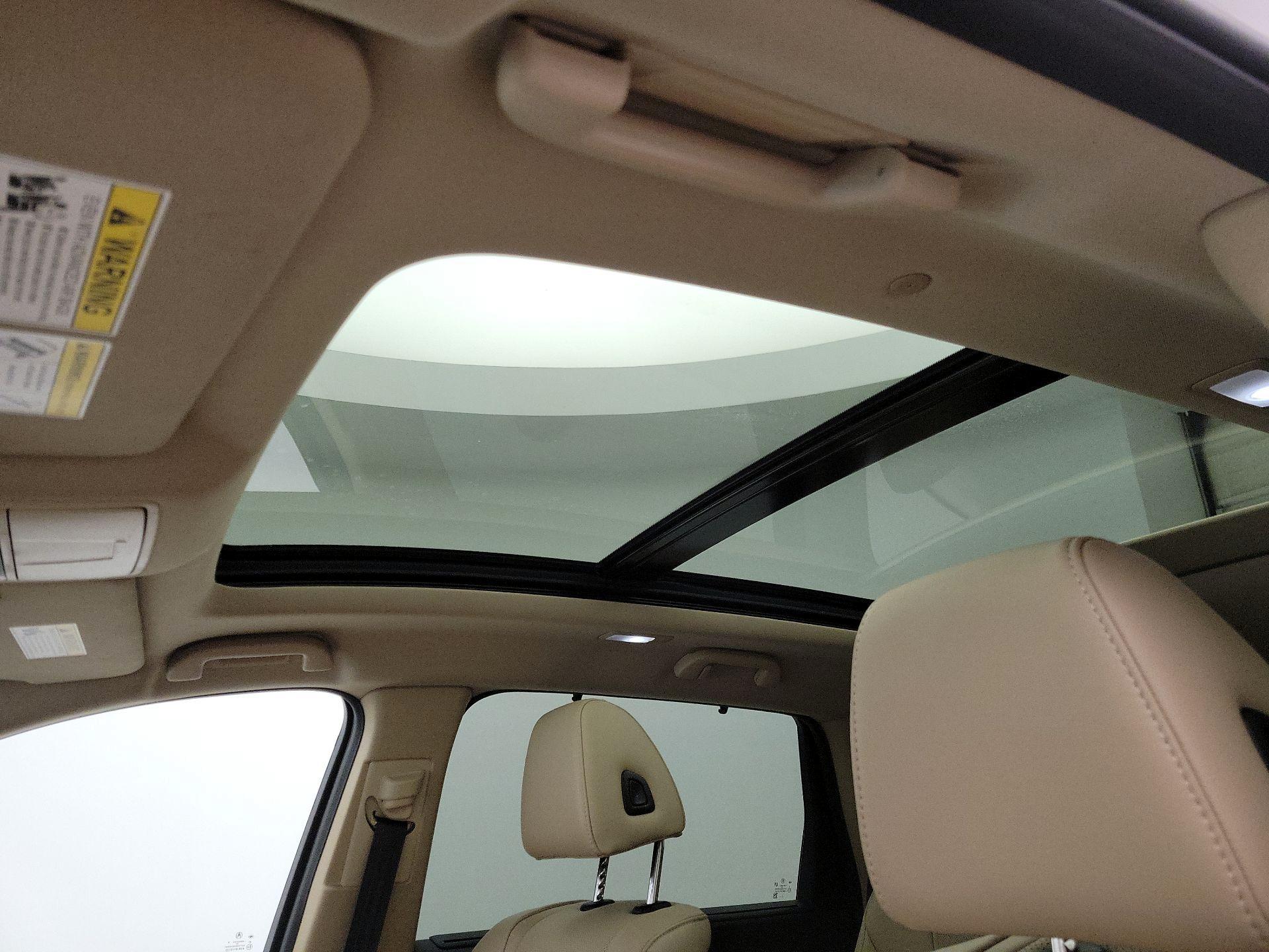 Thumbnail: 2023 Acura MDX - 19