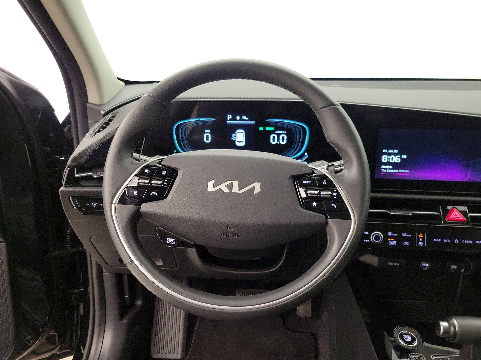 Thumbnail: 2023 Kia Niro - 10