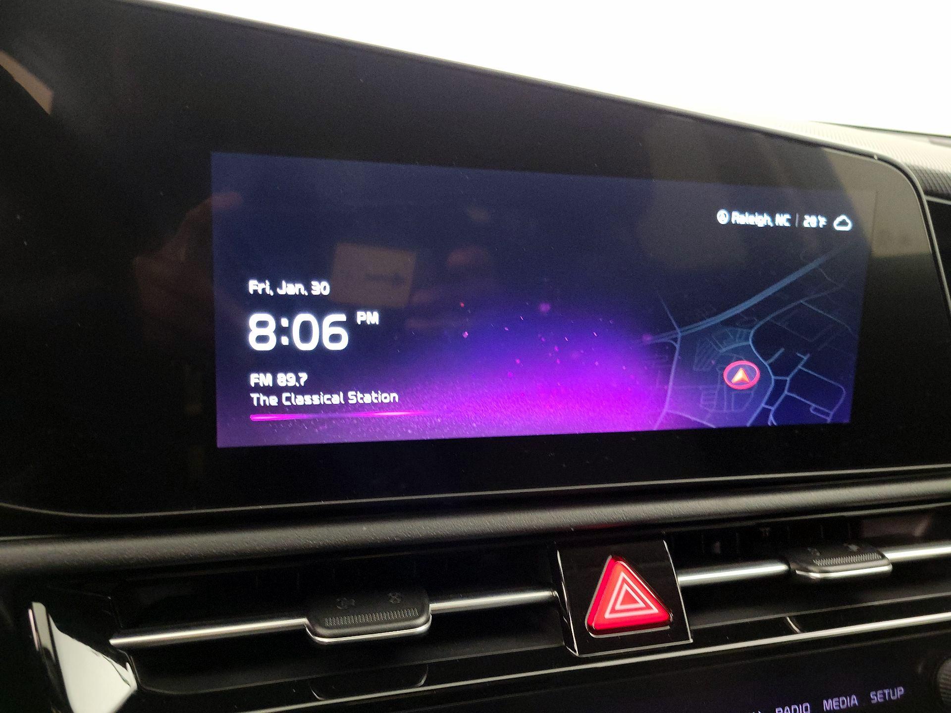 Thumbnail: 2023 Kia Niro - 15