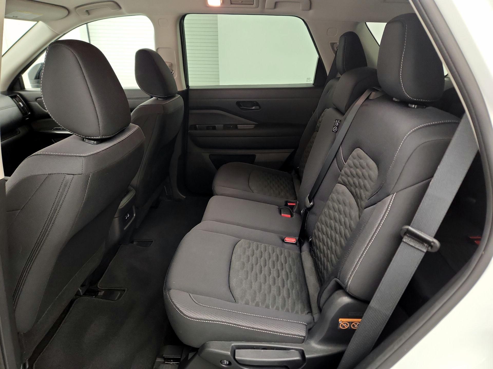 Thumbnail: 2024 Nissan Pathfinder - 16