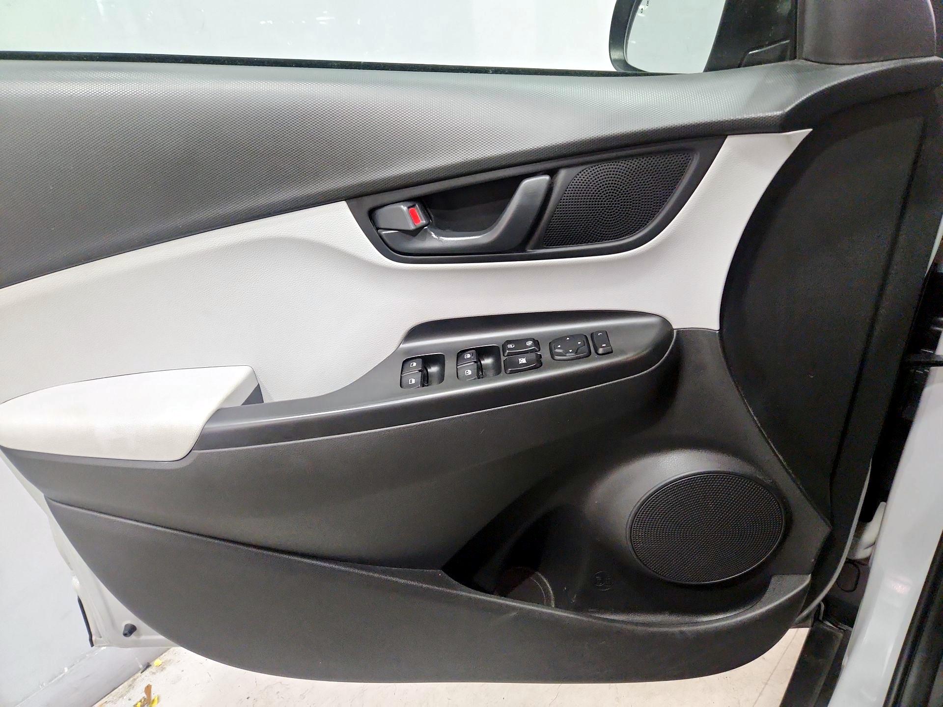 Thumbnail: 2023 Hyundai Kona - 12