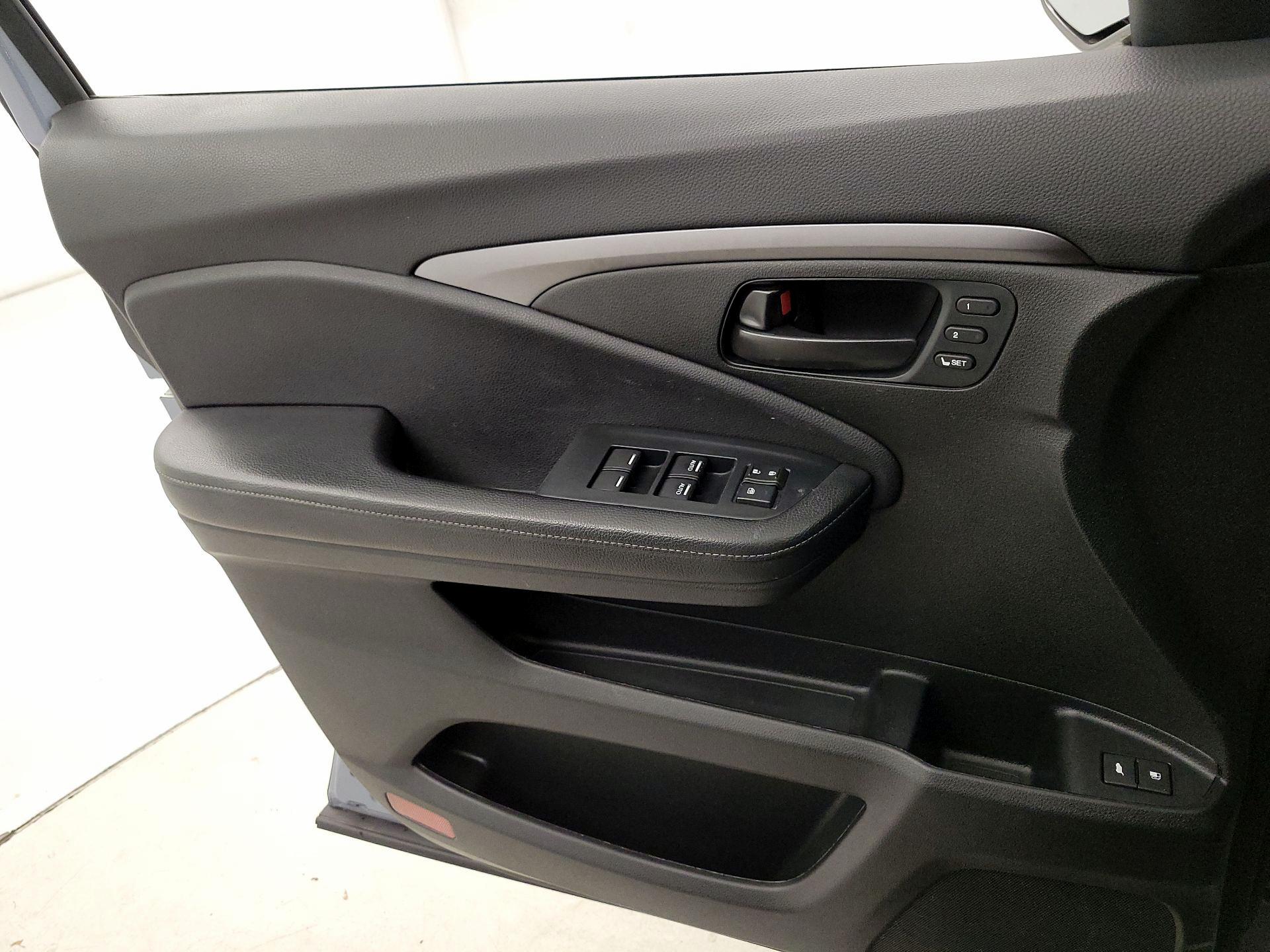 Thumbnail: 2023 Honda Passport - 12