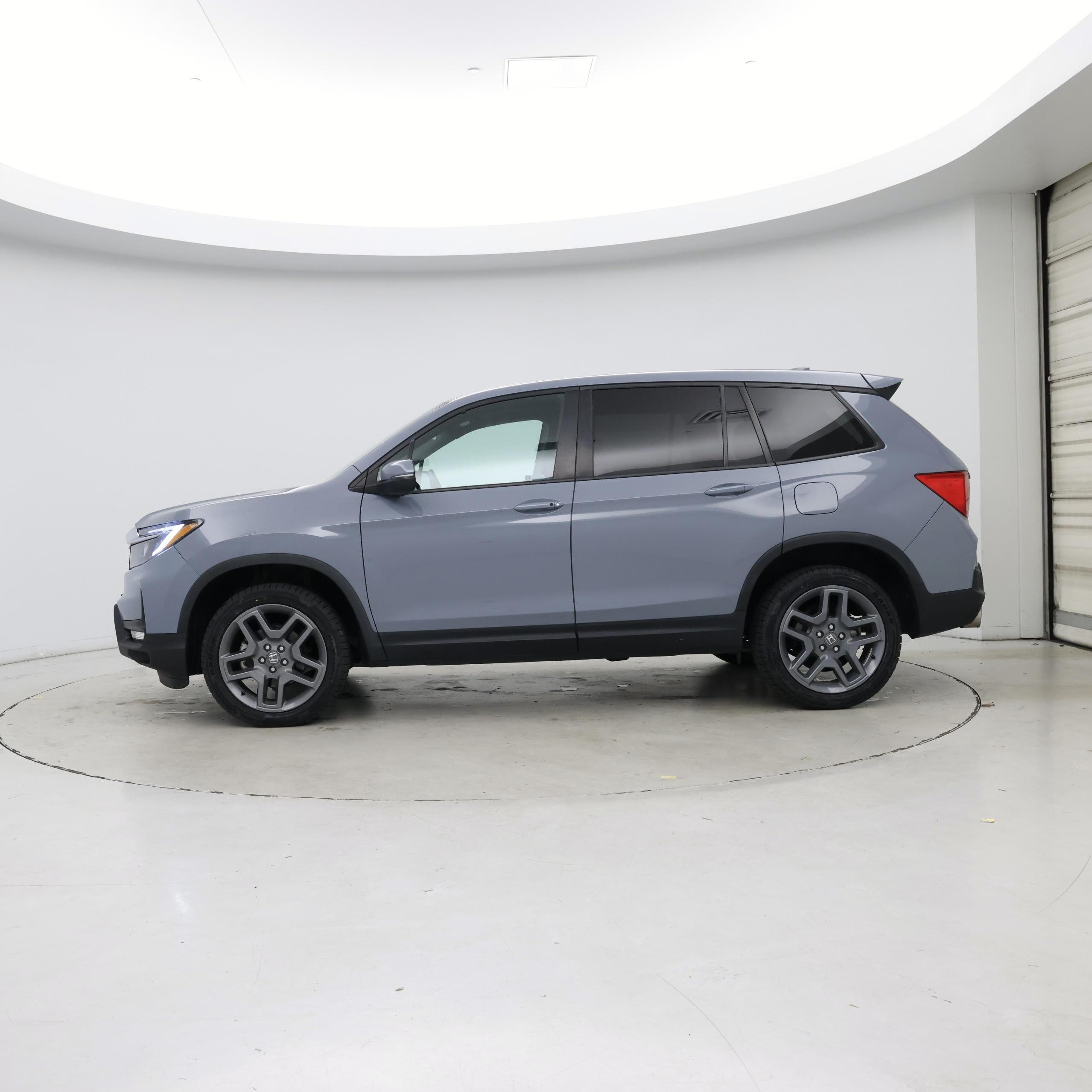 Thumbnail: 2023 Honda Passport - 3