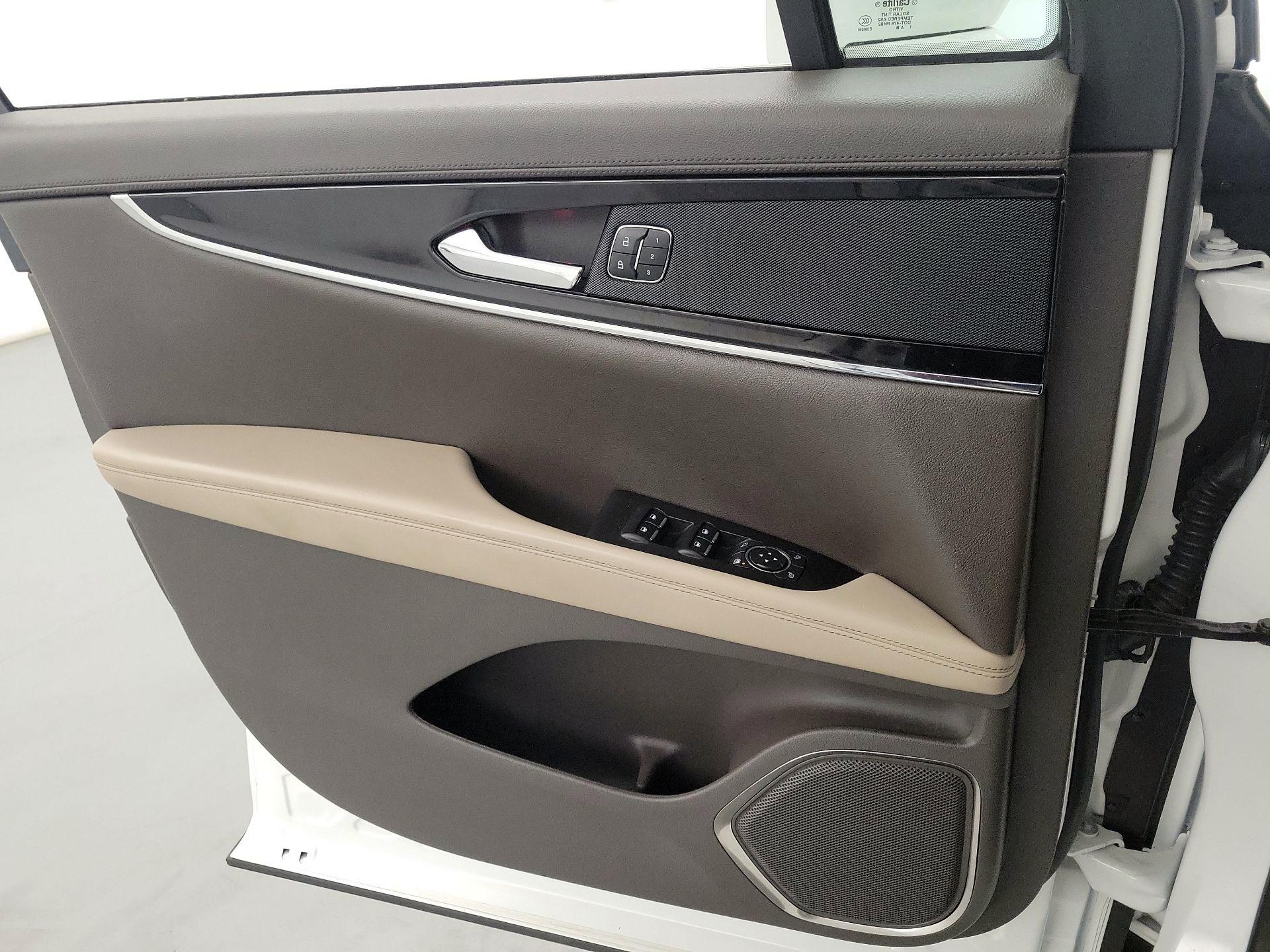 Thumbnail: 2022 Lincoln Nautilus - 10