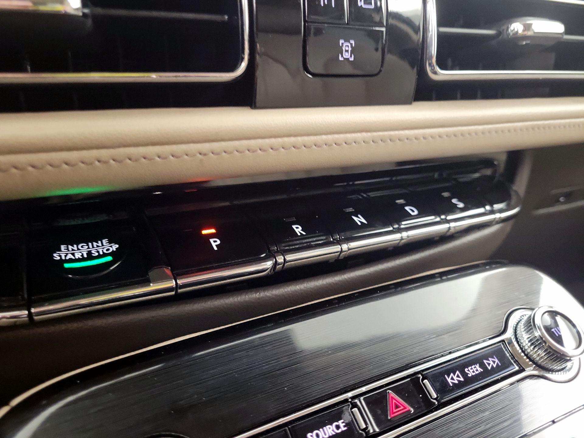 Thumbnail: 2022 Lincoln Nautilus - 16