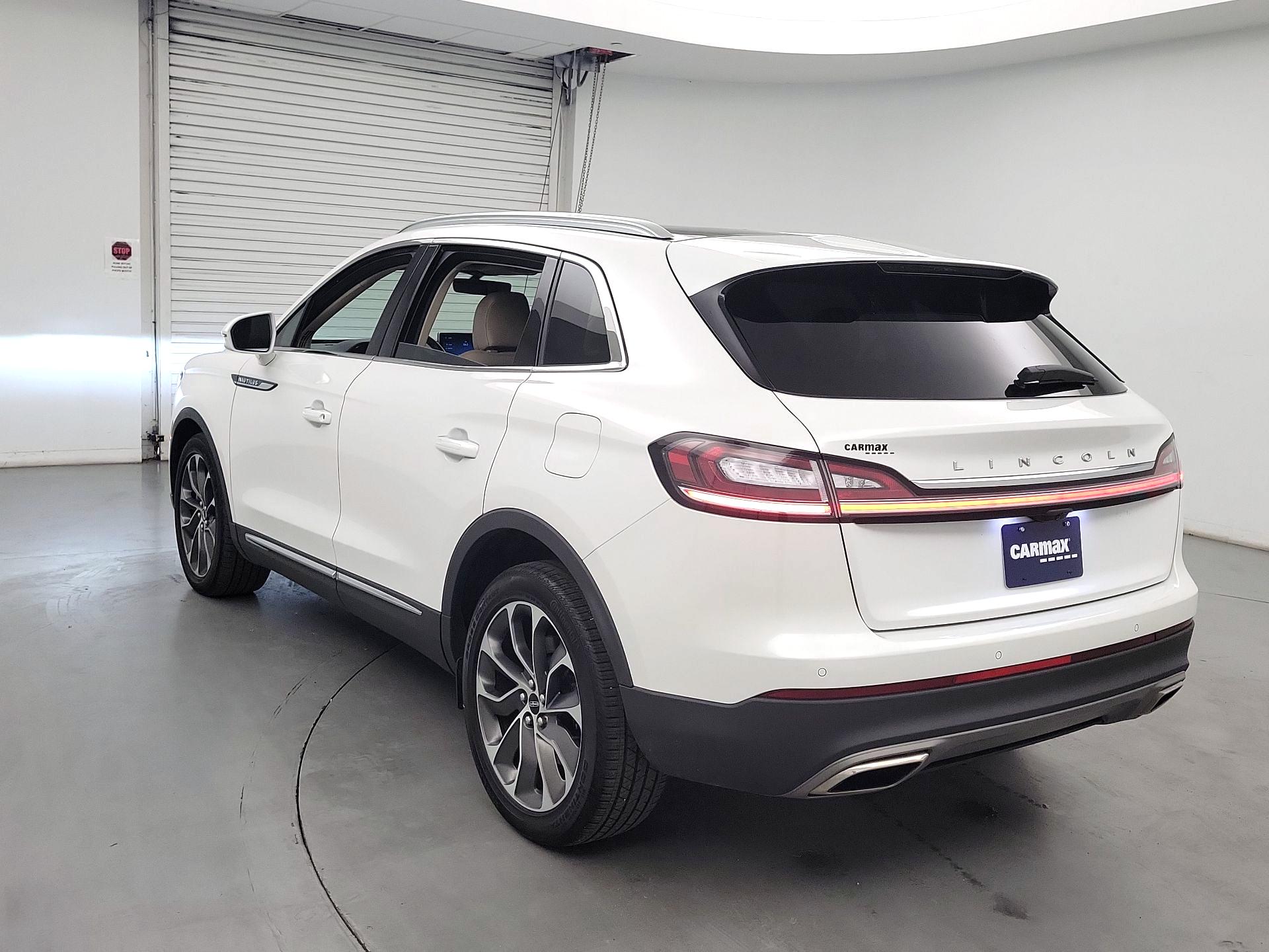 Thumbnail: 2022 Lincoln Nautilus - 7