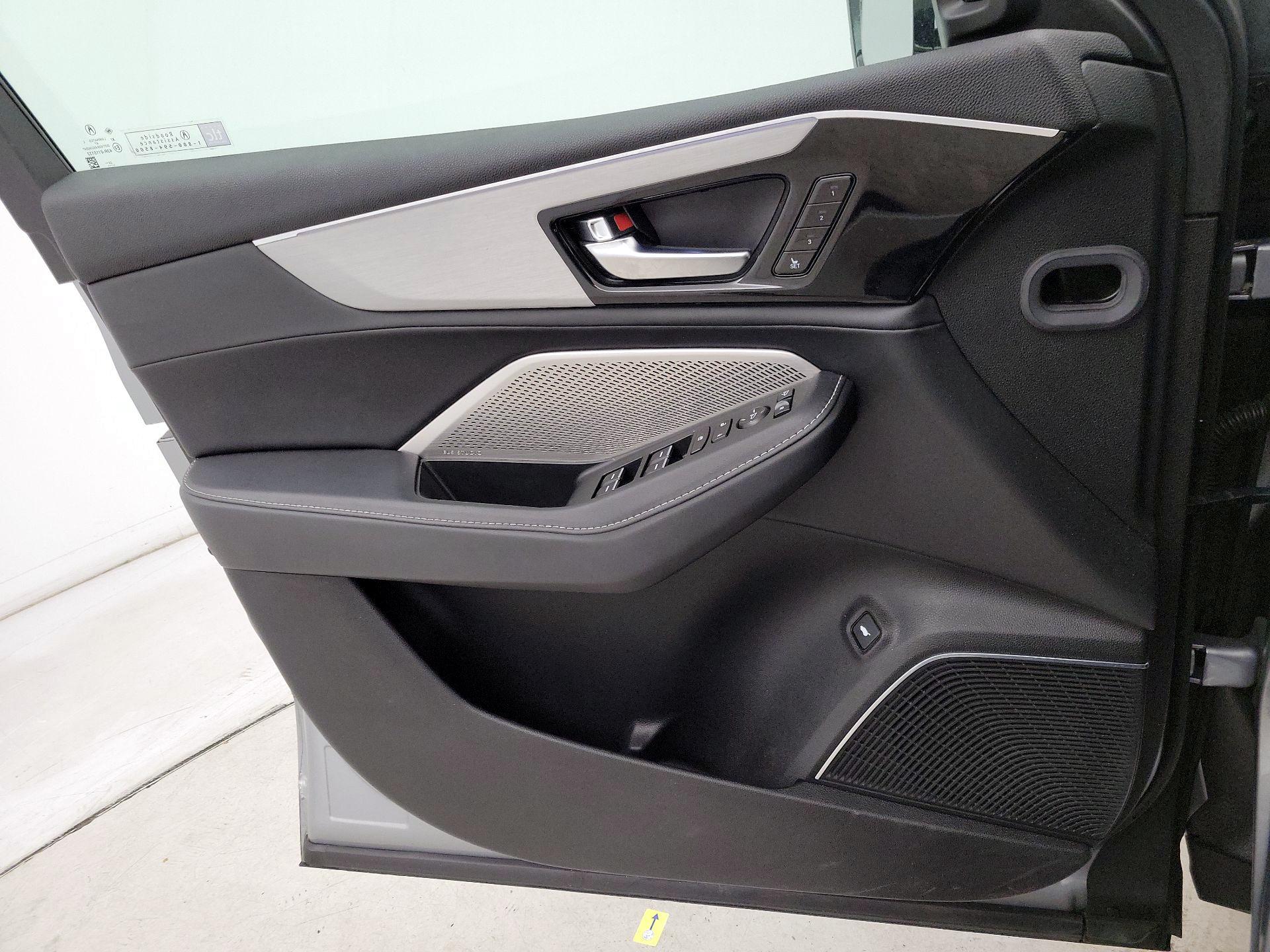 Thumbnail: 2023 Acura MDX - 12