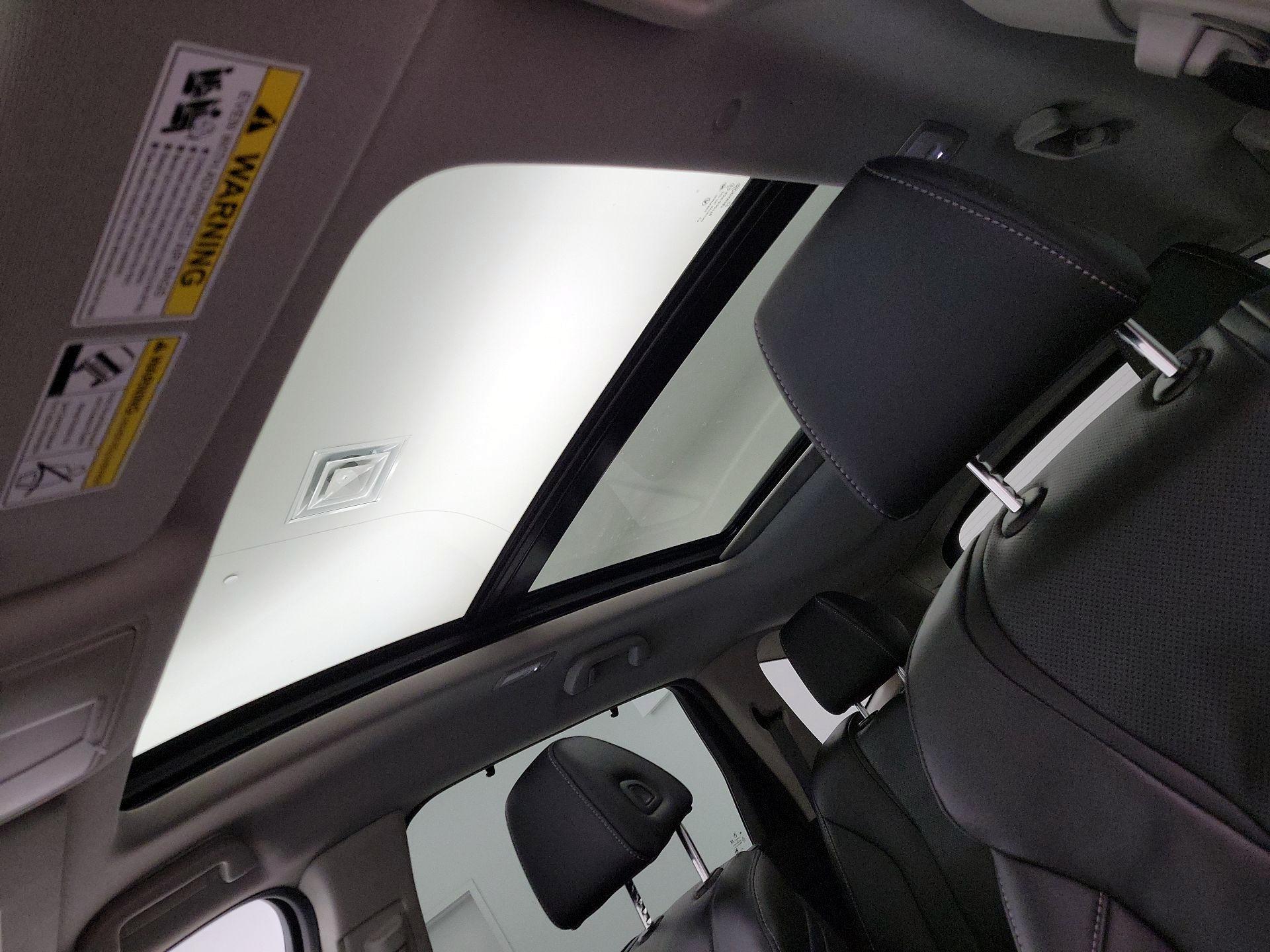 Thumbnail: 2023 Acura MDX - 19