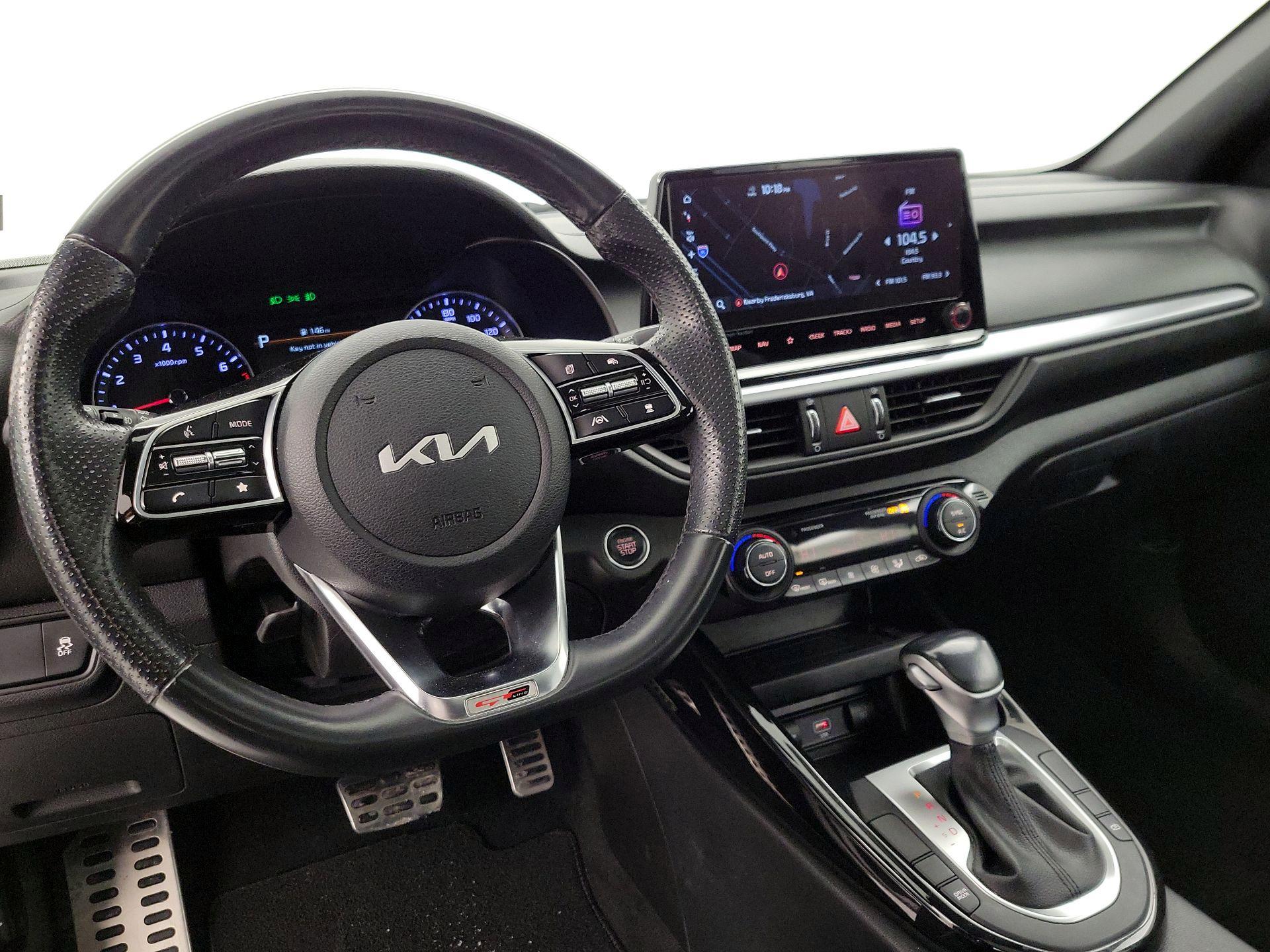 Thumbnail: 2023 Kia Forte - 9