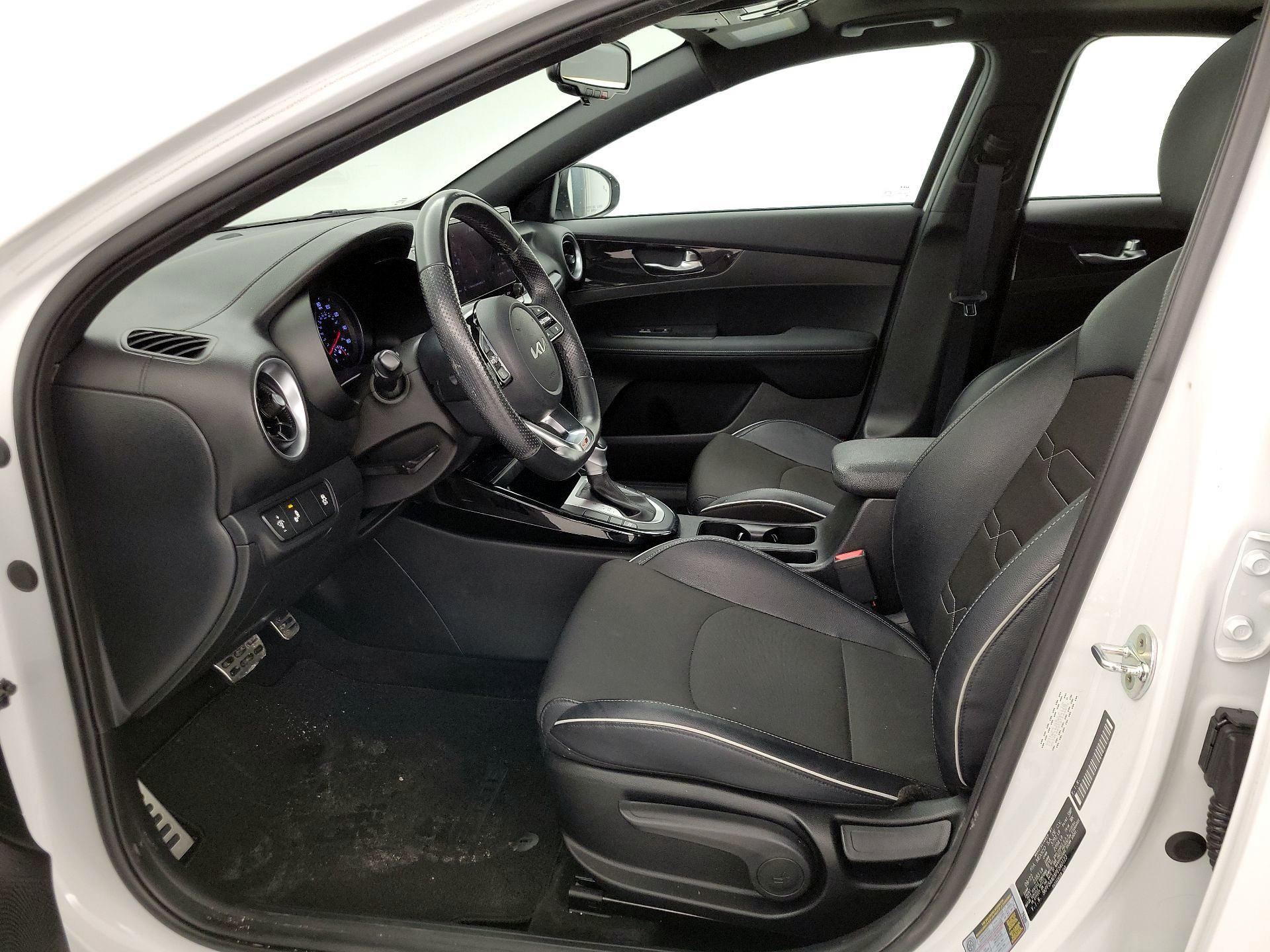 Thumbnail: 2023 Kia Forte - 11