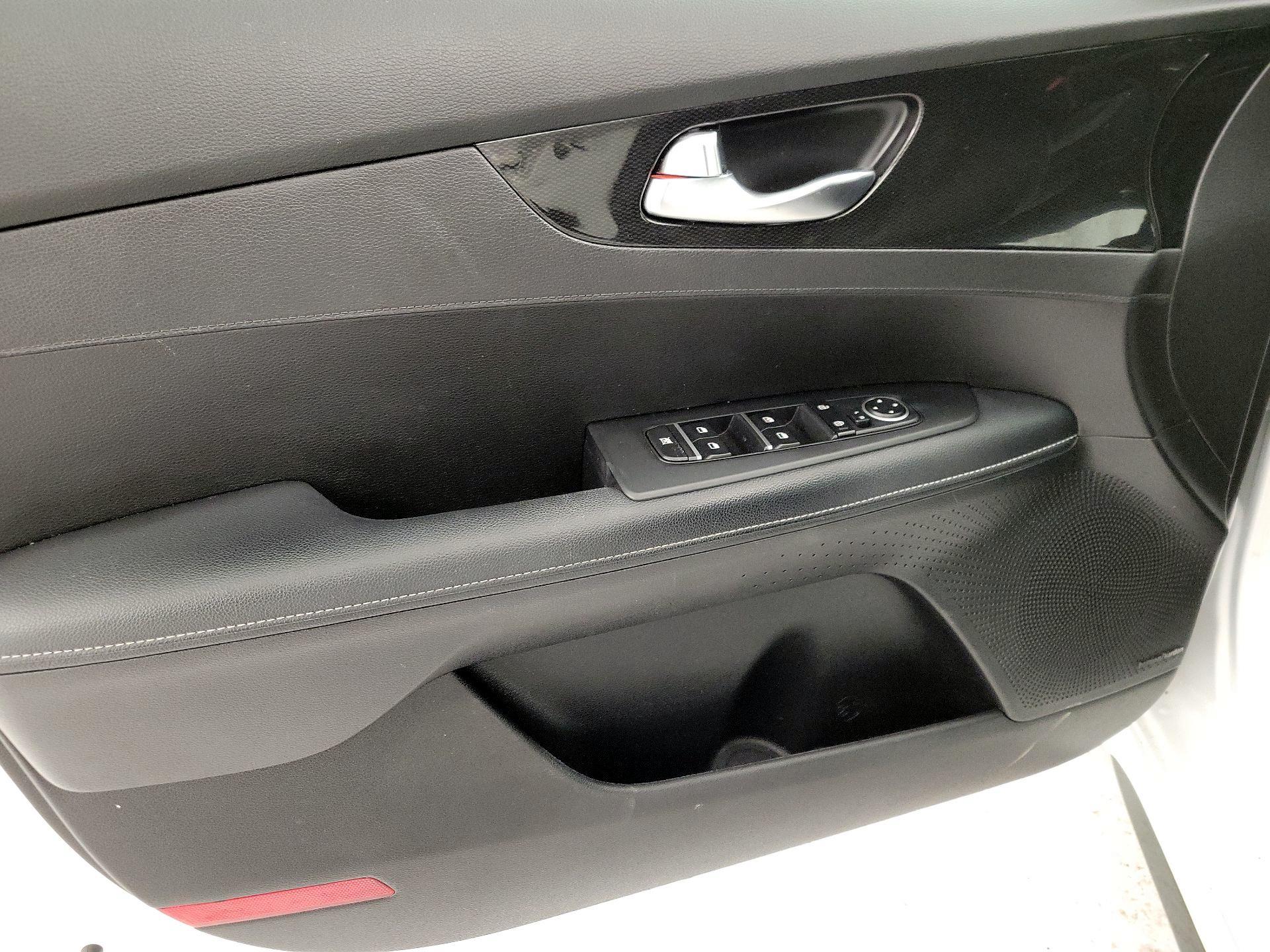 Thumbnail: 2023 Kia Forte - 12