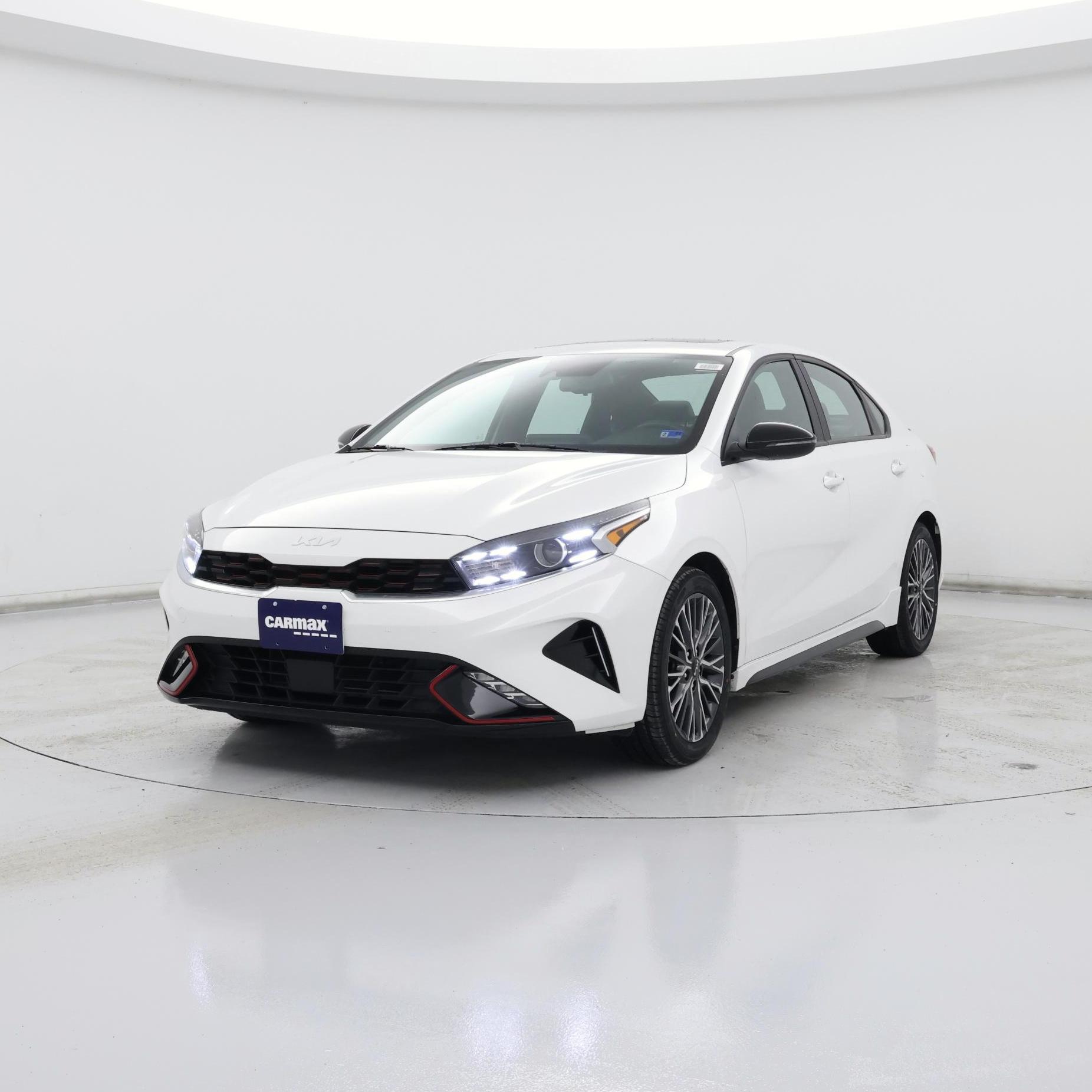 Thumbnail: 2023 Kia Forte - 4