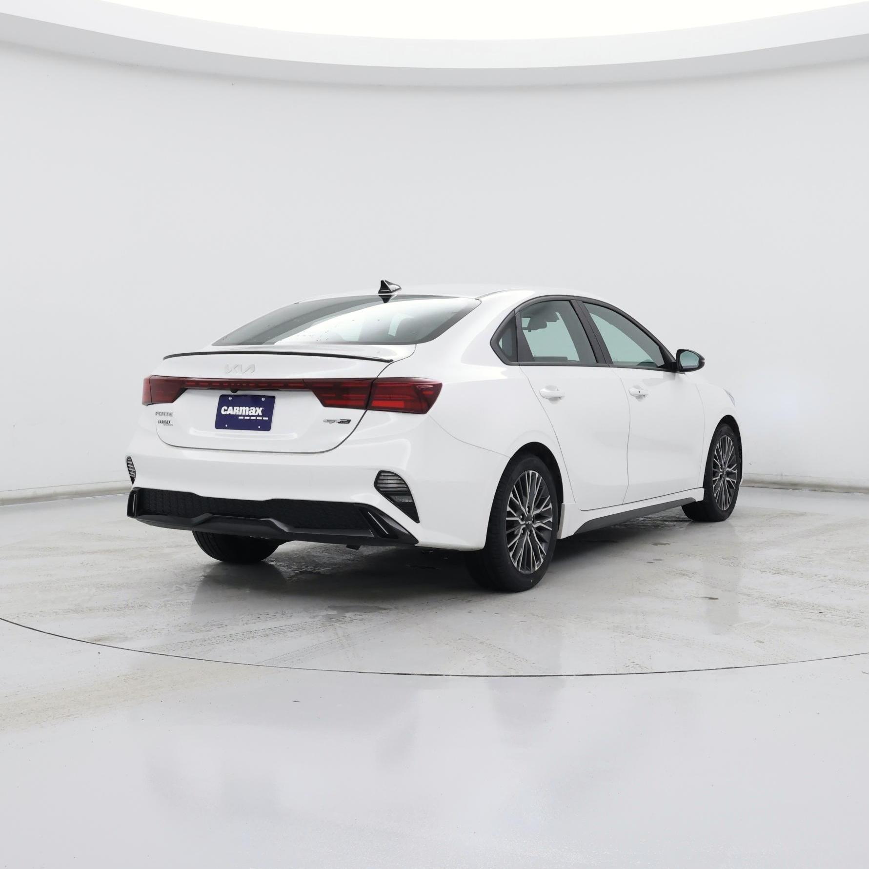 Thumbnail: 2023 Kia Forte - 8