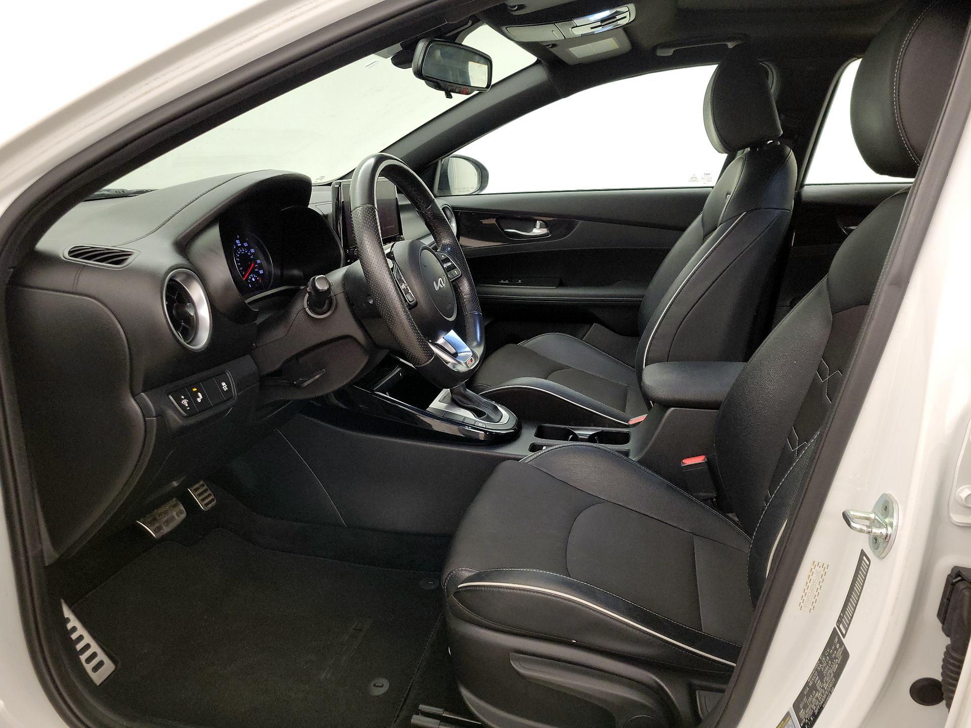 Thumbnail: 2023 Kia Forte - 11