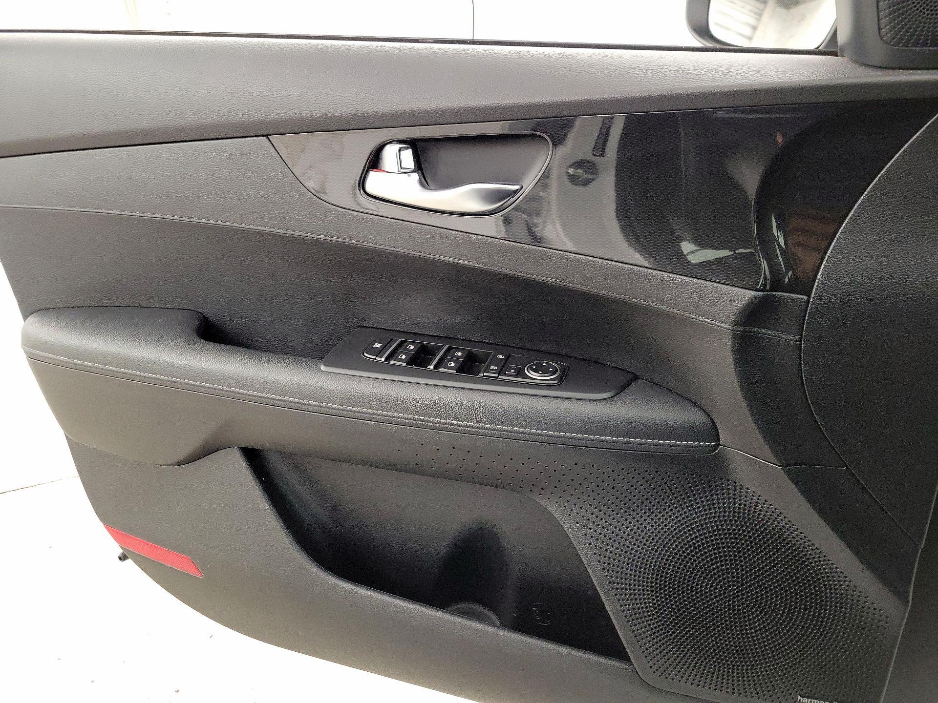 Thumbnail: 2023 Kia Forte - 12