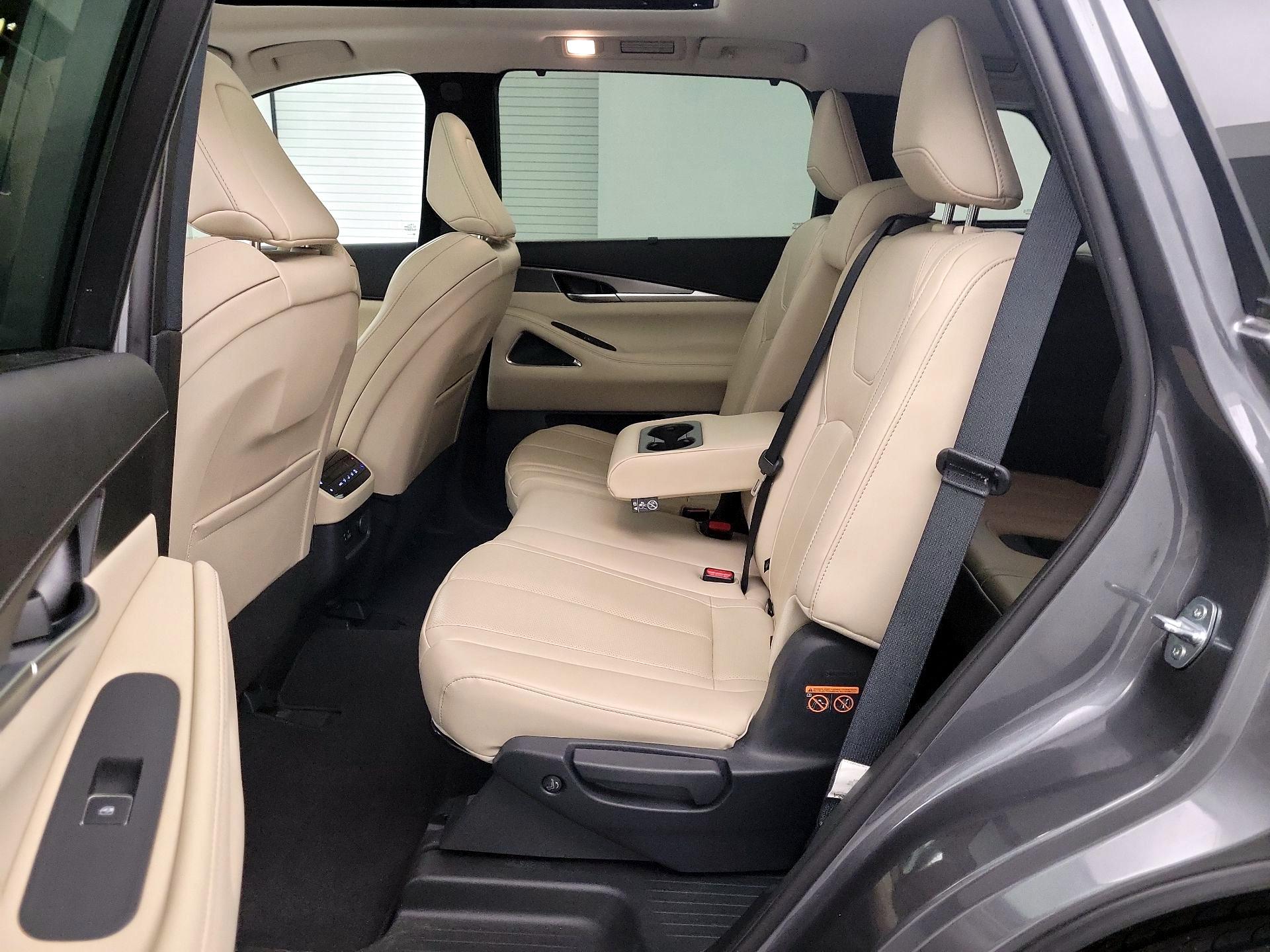 Thumbnail: 2023 INFINITI QX60 - 18