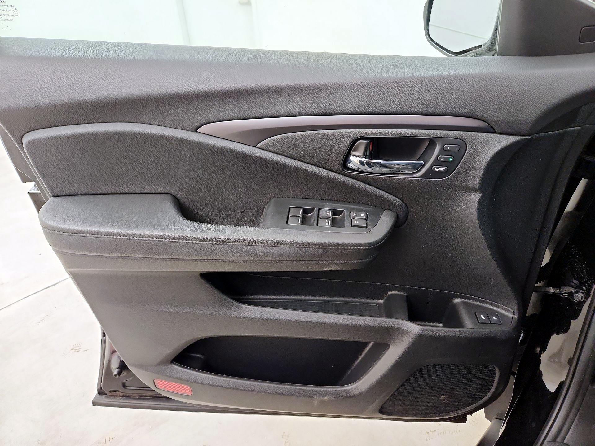 Thumbnail: 2022 Honda Pilot - 10