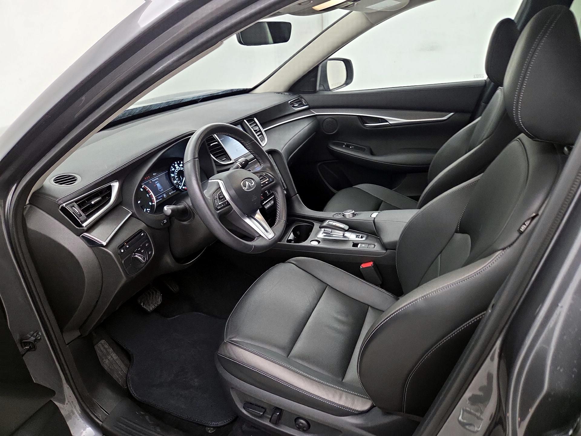 Thumbnail: 2023 INFINITI QX50 - 11