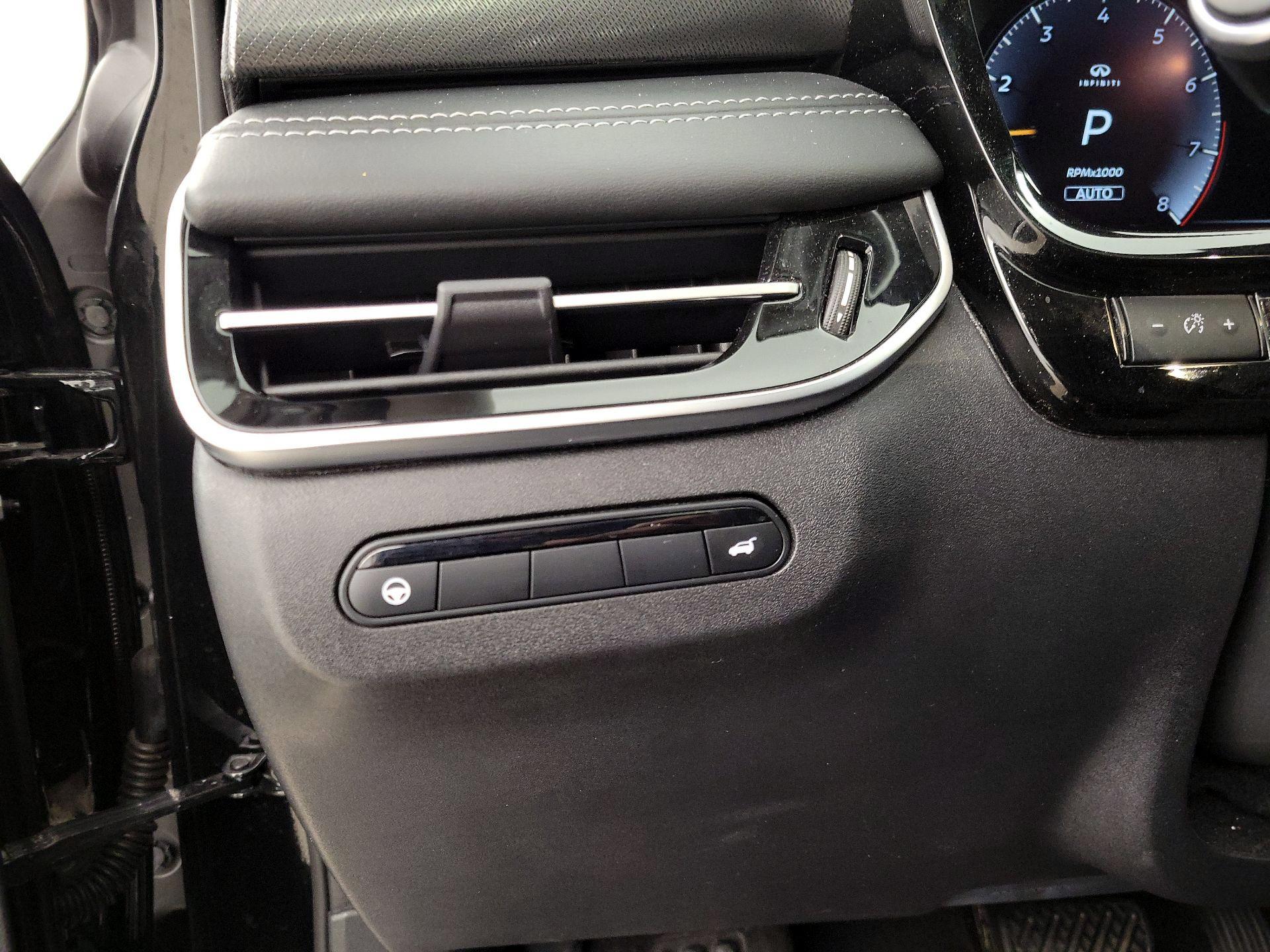 Thumbnail: 2023 INFINITI QX60 - 13