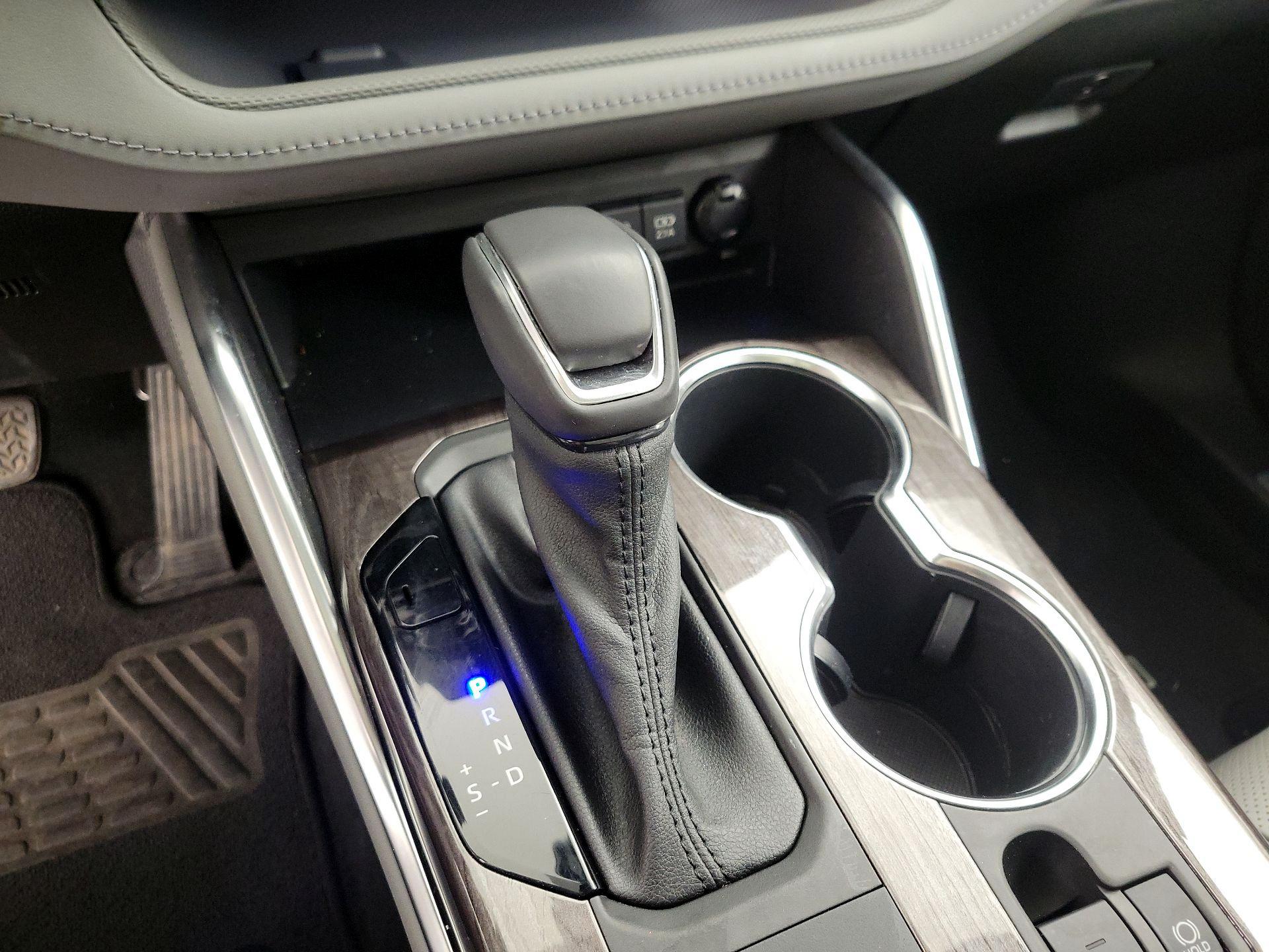 Thumbnail: 2021 Toyota Highlander - 18