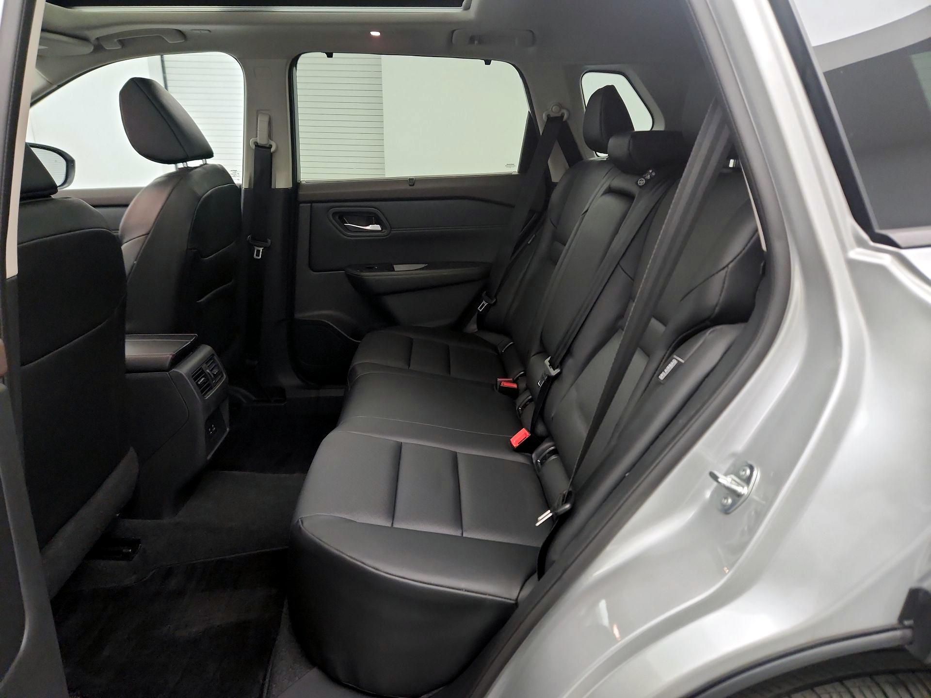 Thumbnail: 2023 Nissan Rogue - 18