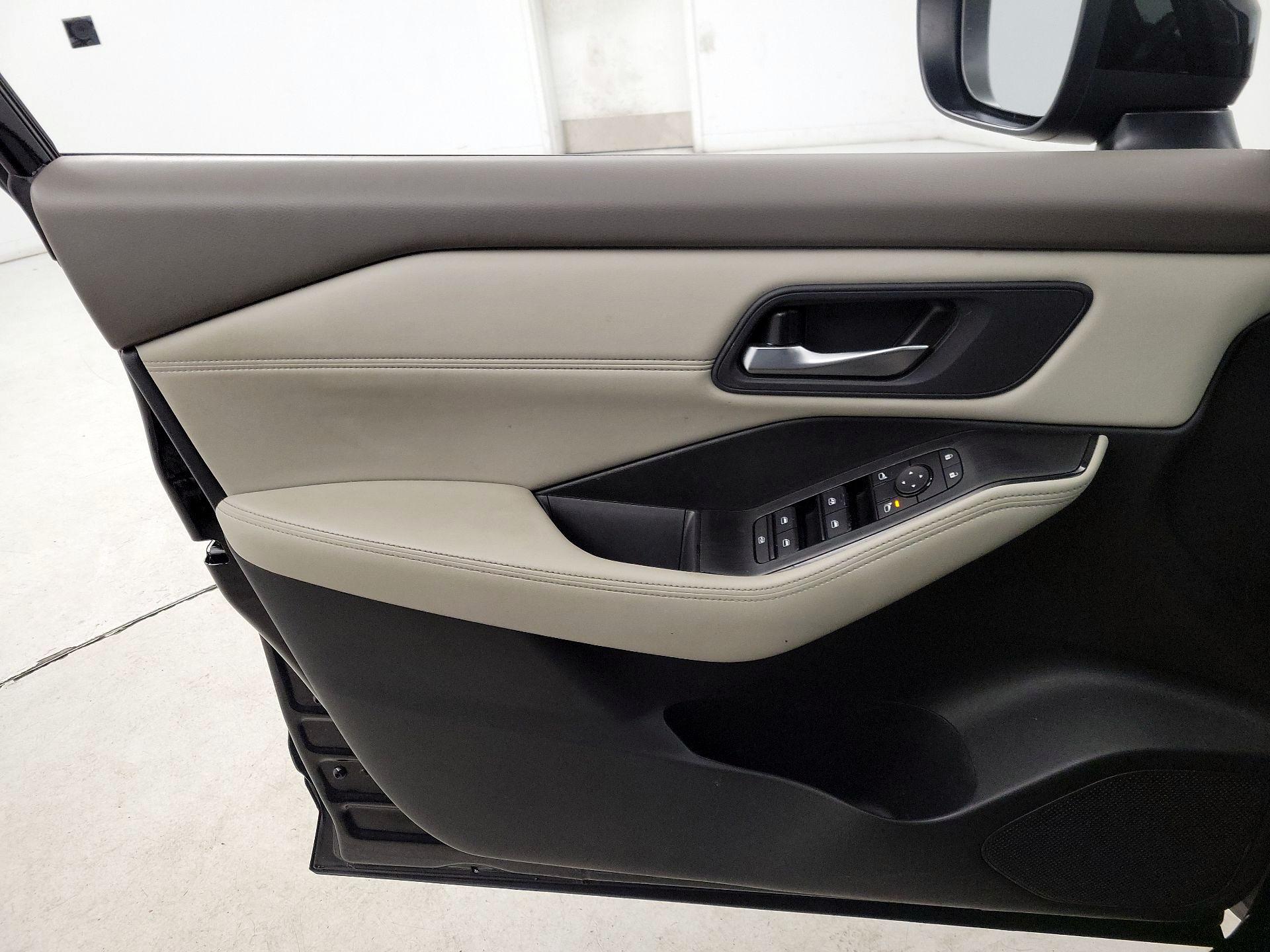 Thumbnail: 2023 Nissan Rogue - 12