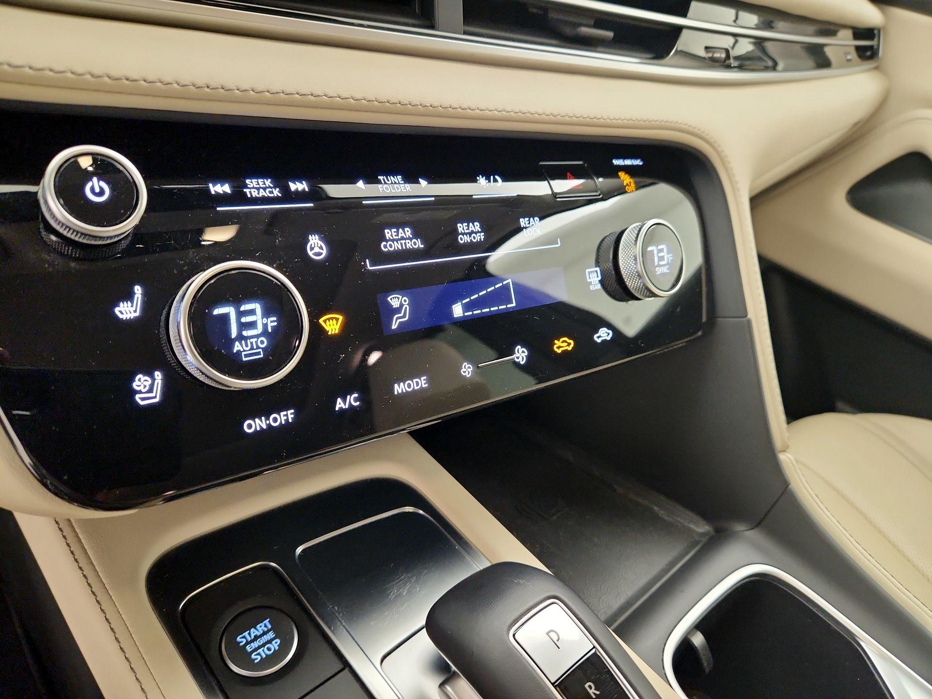 Thumbnail: 2023 INFINITI QX60 - 17