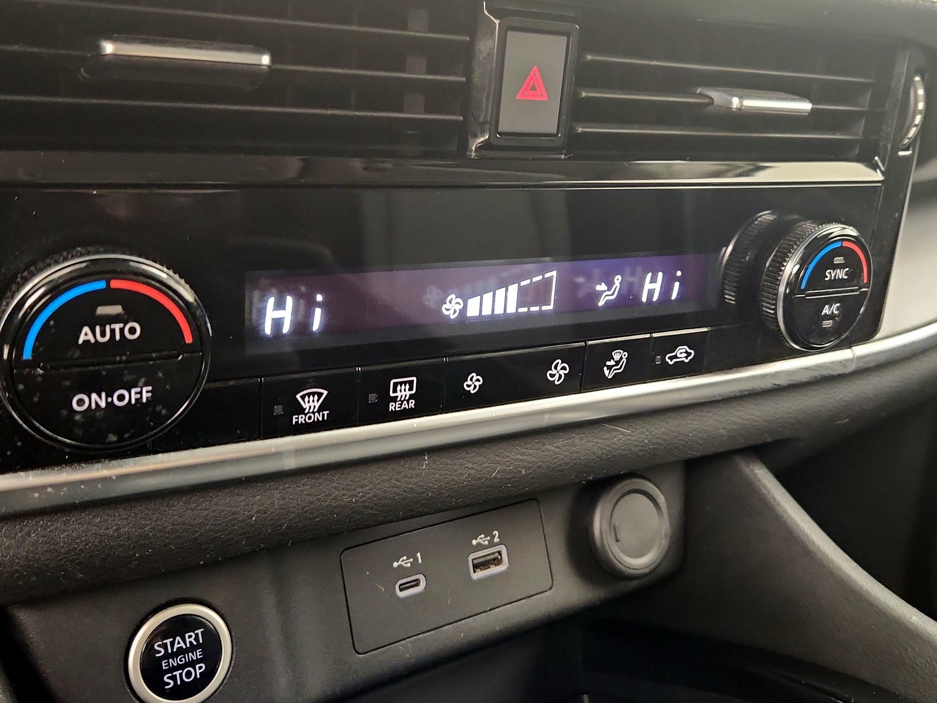 Thumbnail: 2021 Nissan Rogue - 16