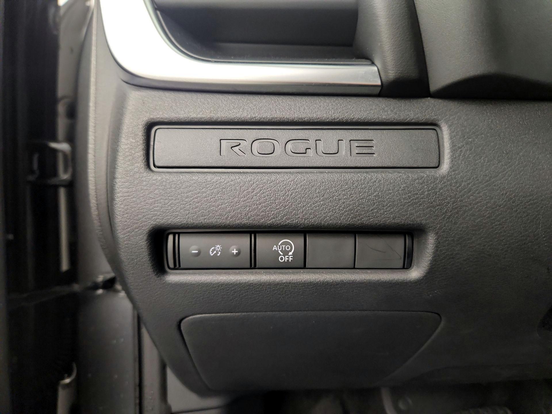 Thumbnail: 2023 Nissan Rogue - 11