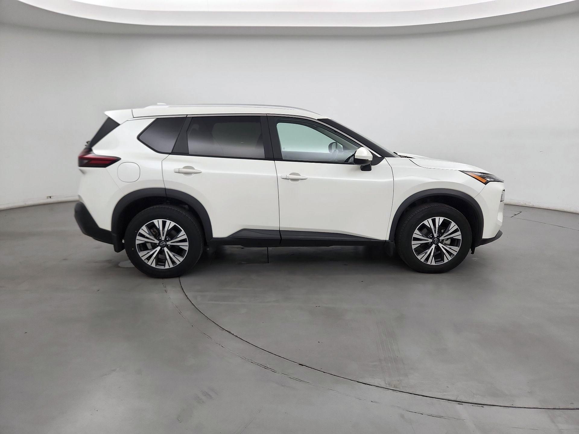 Thumbnail: 2023 Nissan Rogue - 4
