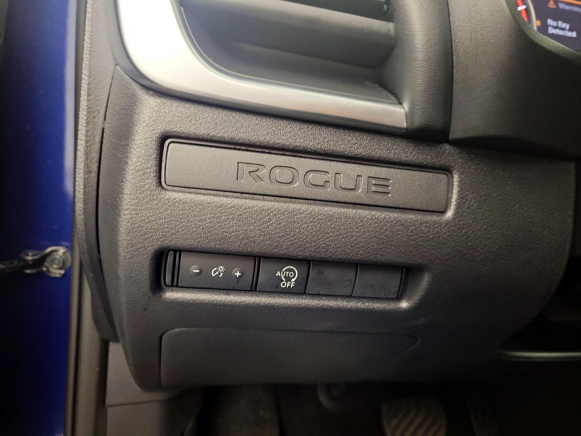 Thumbnail: 2023 Nissan Rogue - 11