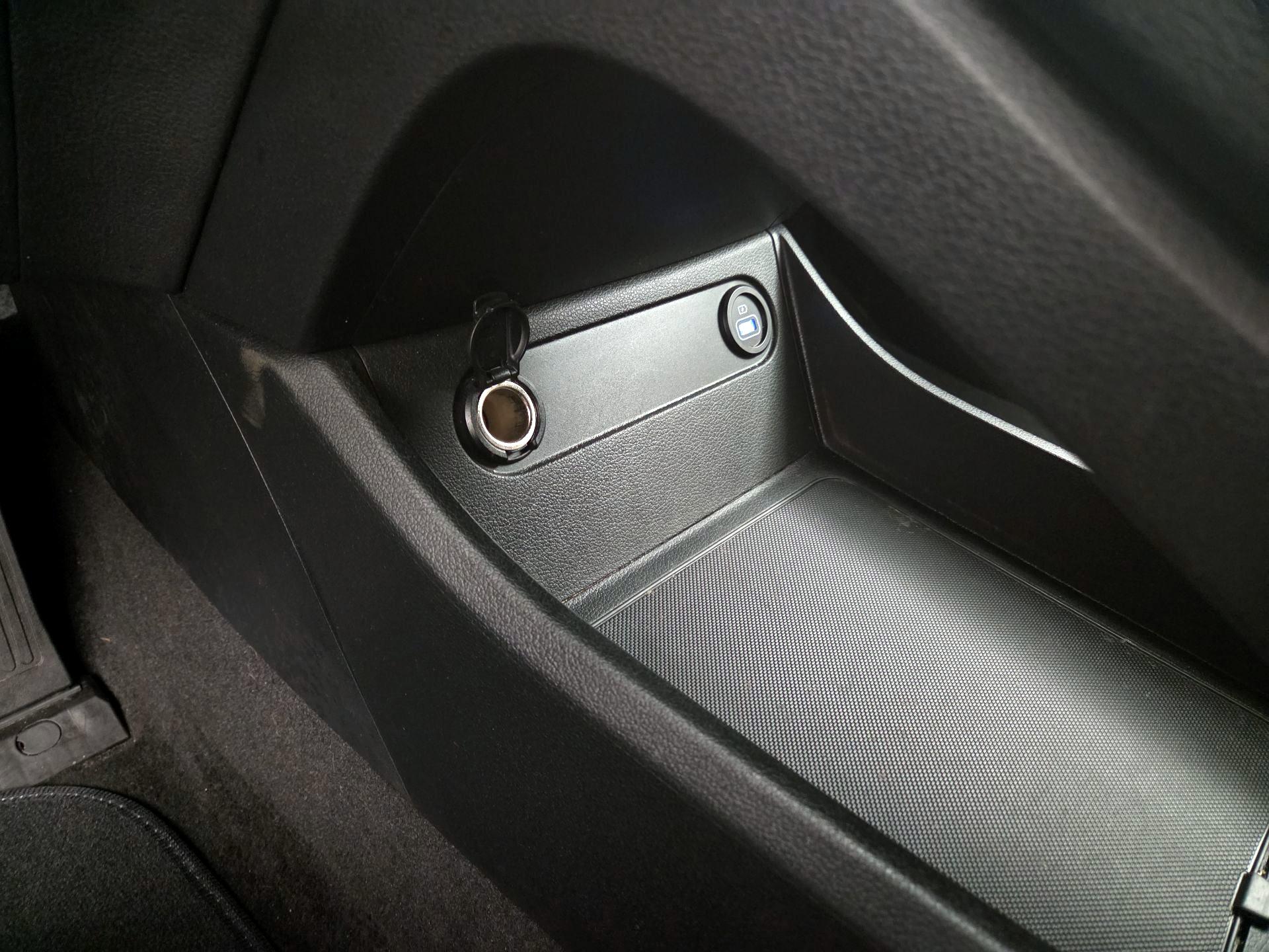 Thumbnail: 2023 Hyundai Santa Fe - 18