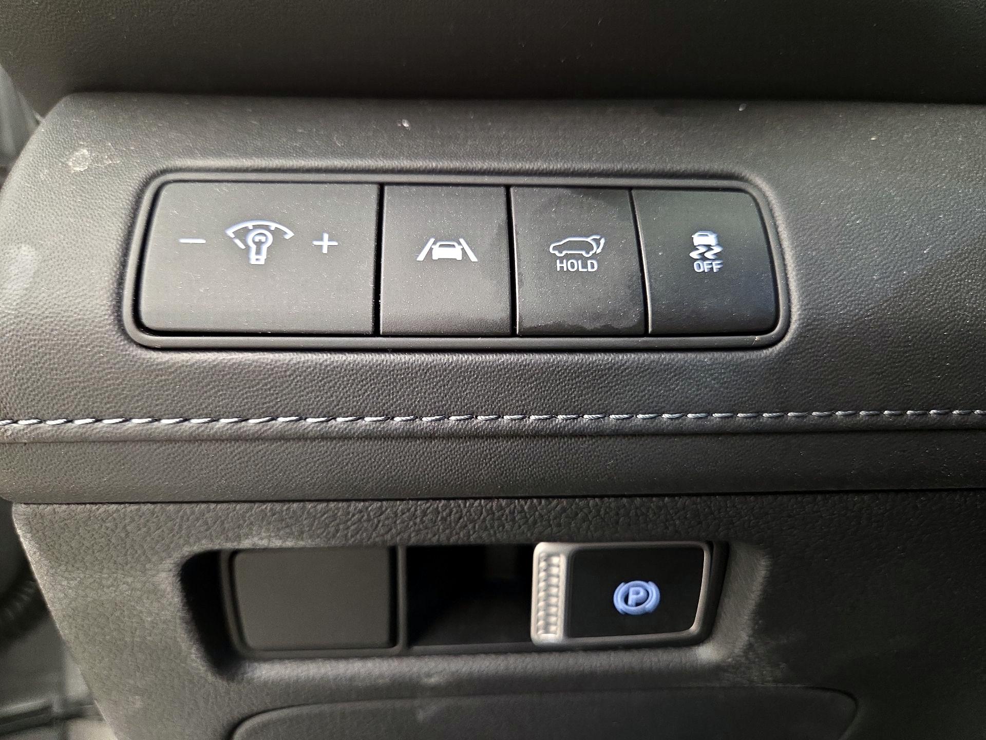 Thumbnail: 2023 Hyundai Santa Fe - 13