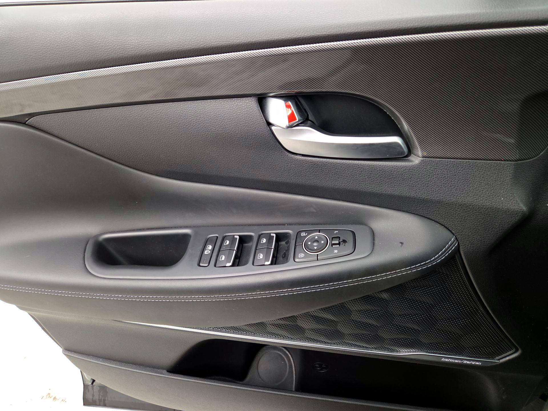 Thumbnail: 2023 Hyundai Santa Fe - 12