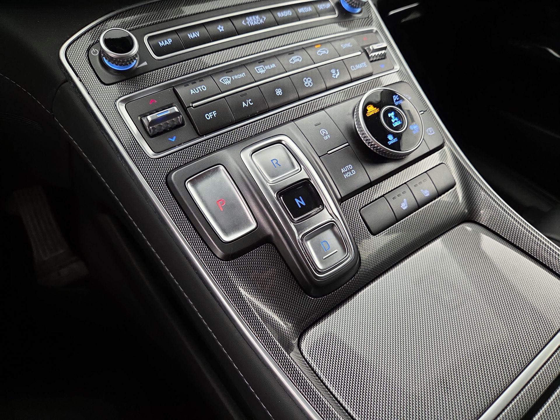 Thumbnail: 2023 Hyundai Santa Fe - 17