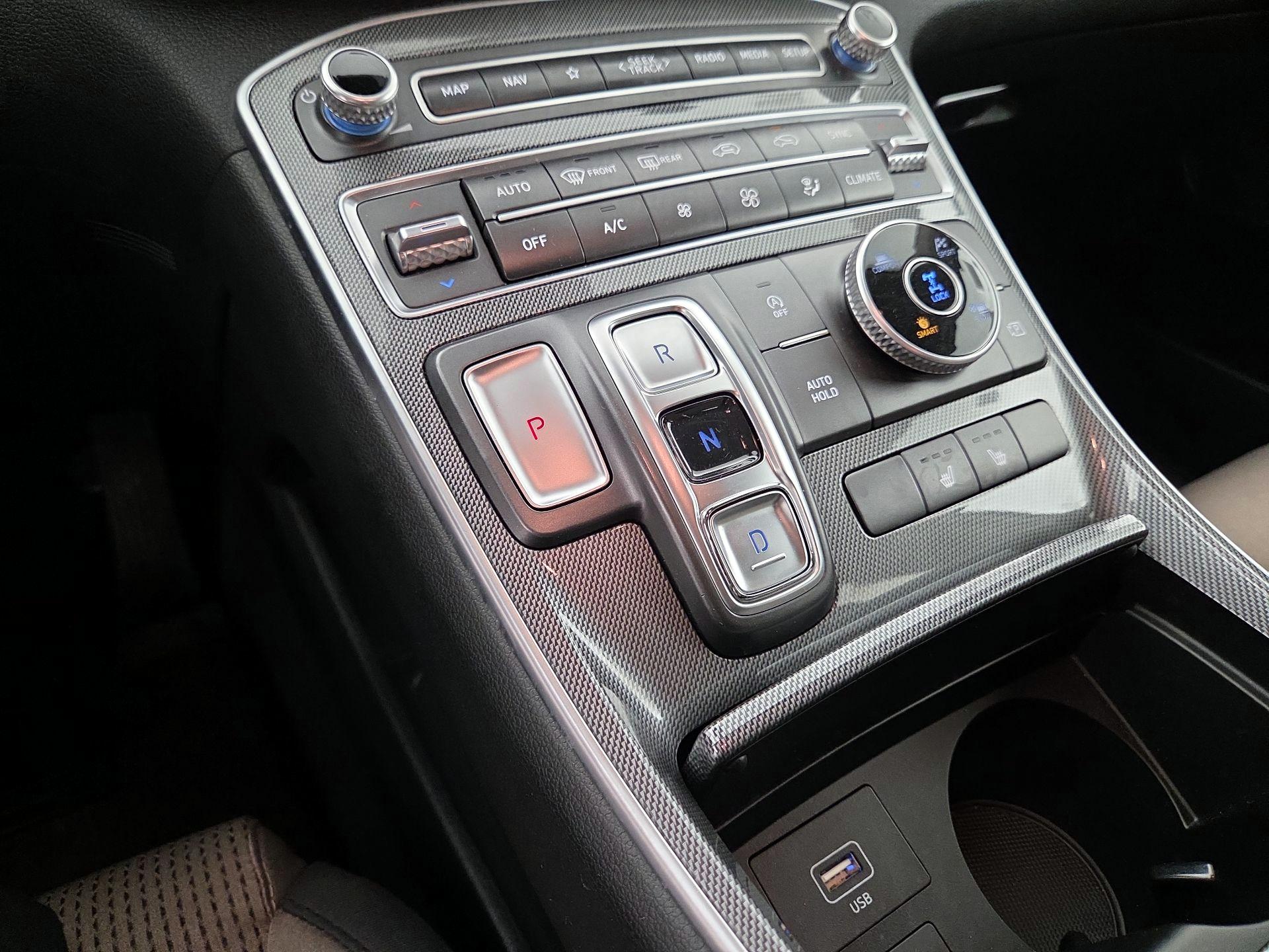 Thumbnail: 2023 Hyundai Santa Fe - 18