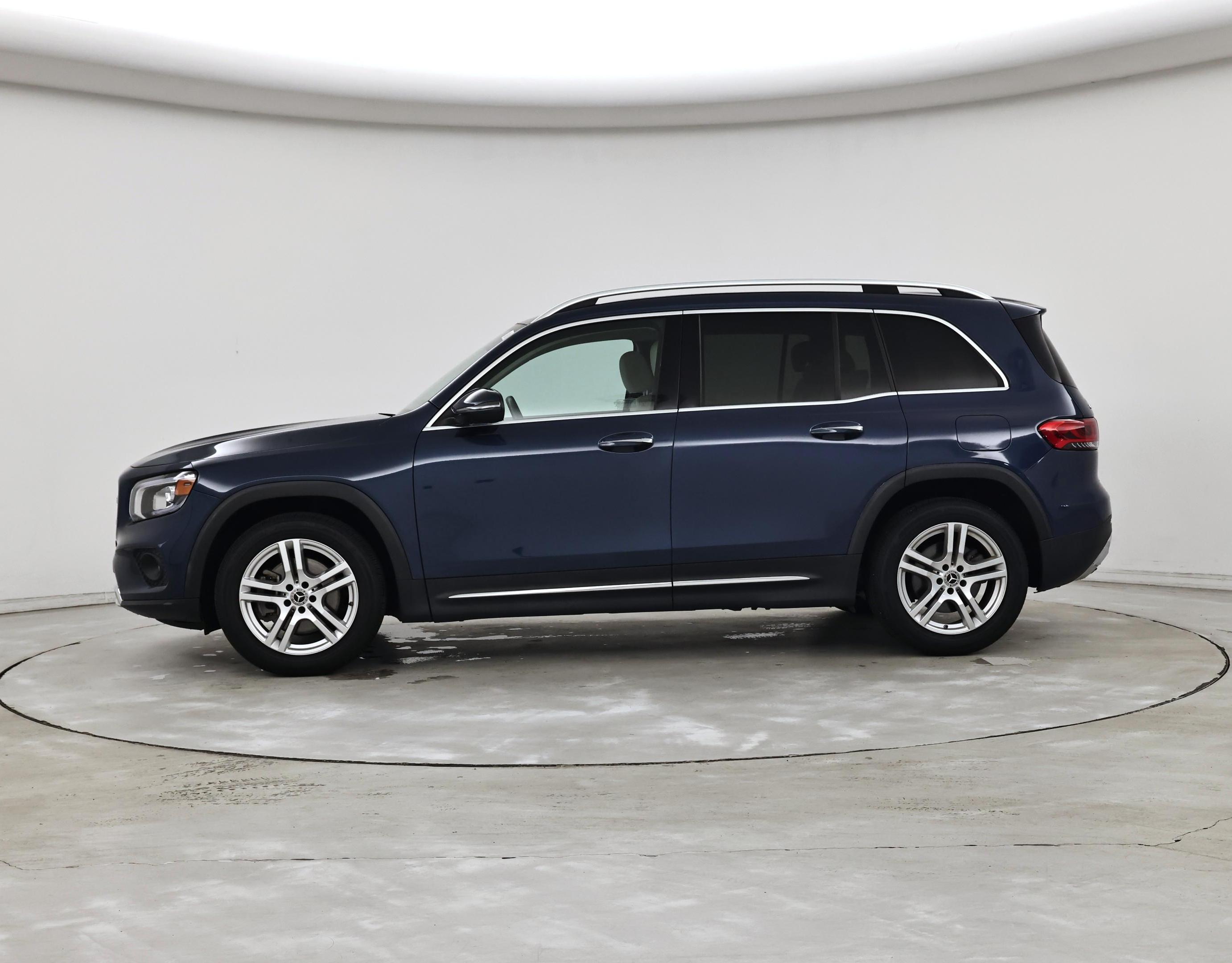 Thumbnail: 2021 Mercedes-Benz GLB - 3