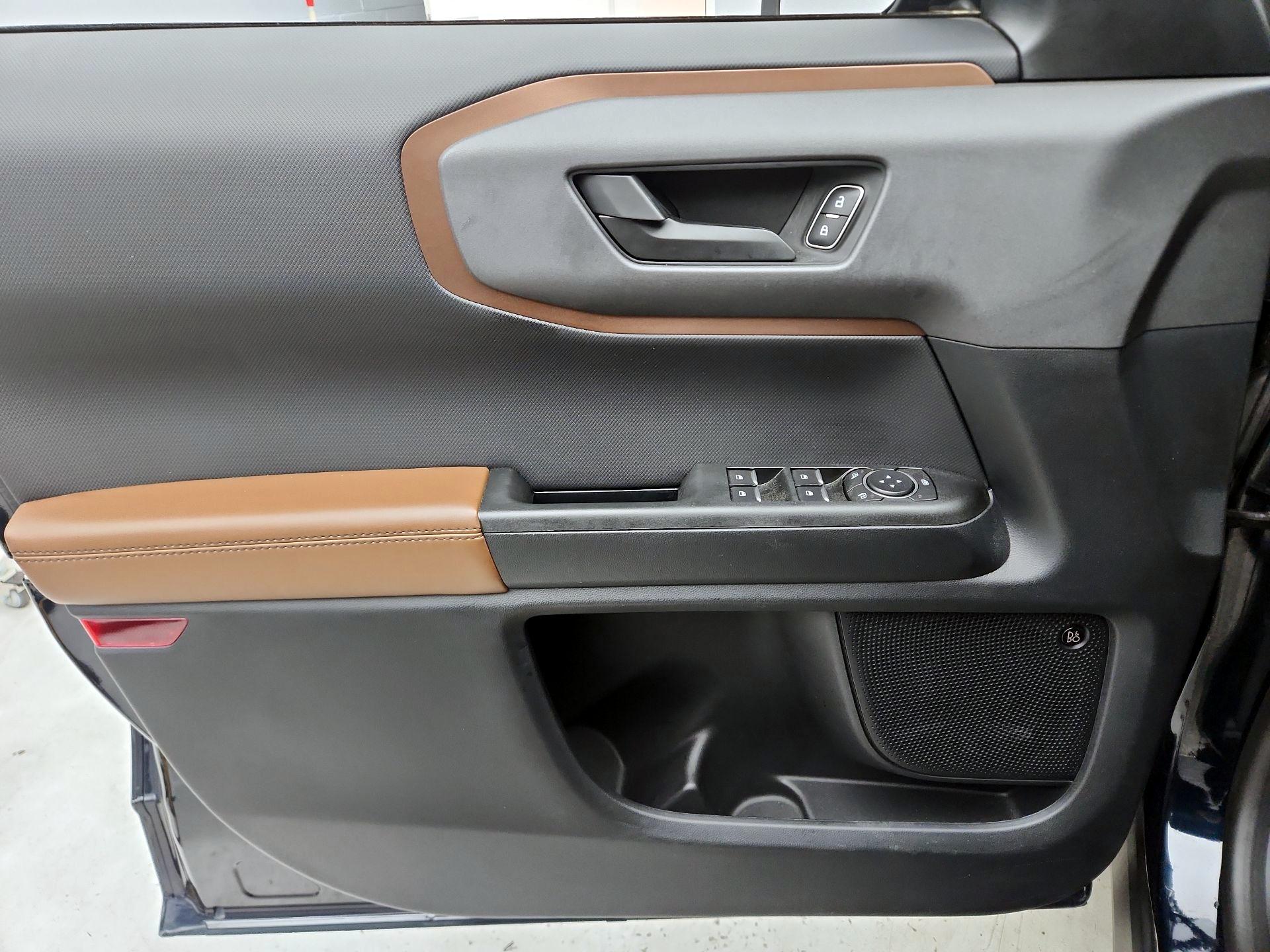 Thumbnail: 2022 Ford Bronco Sport - 12