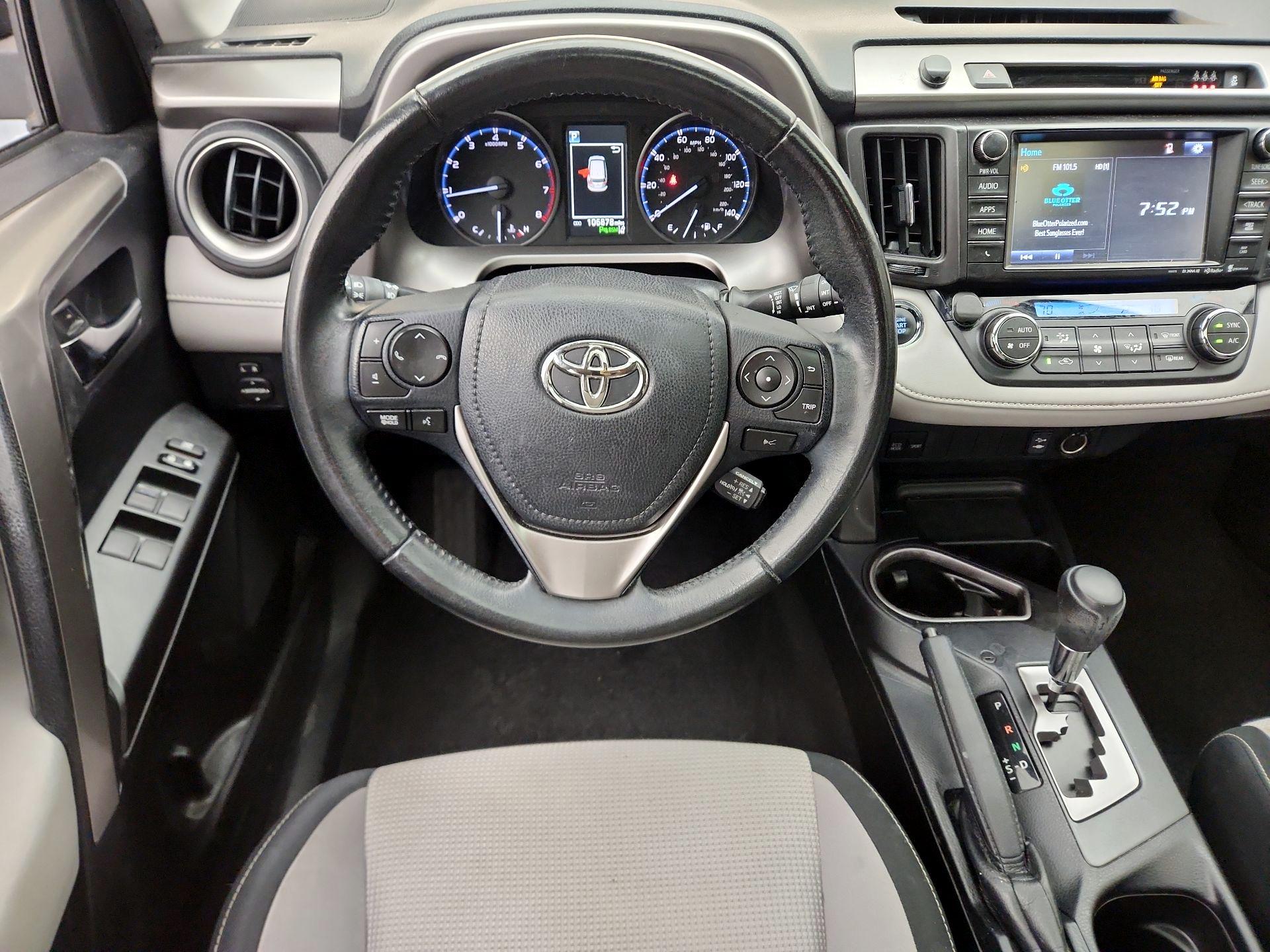 Thumbnail: 2017 Toyota RAV4 - 10