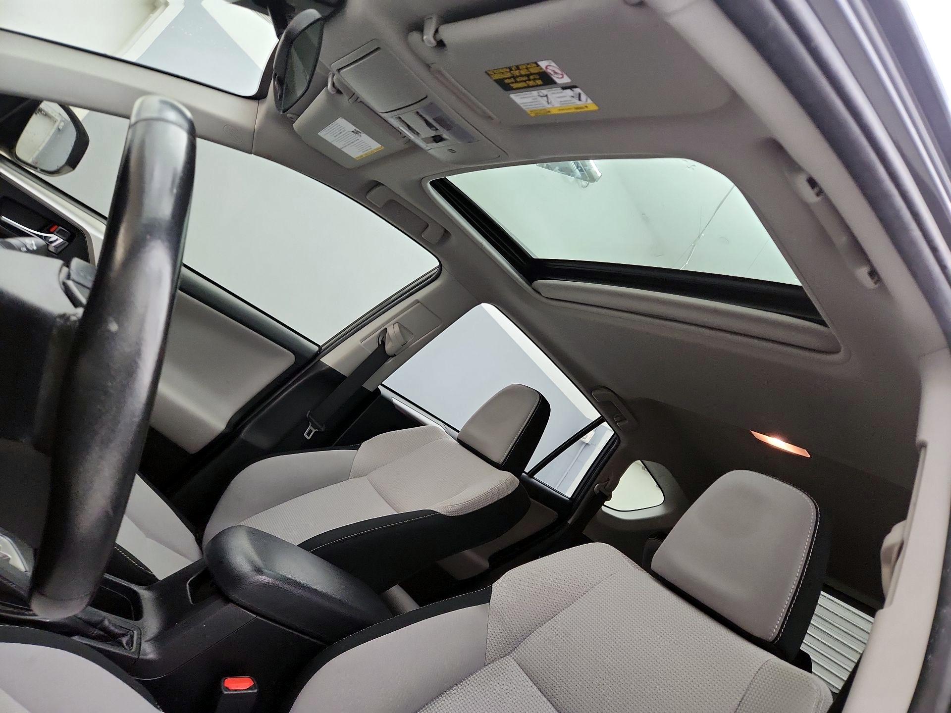 Thumbnail: 2017 Toyota RAV4 - 19