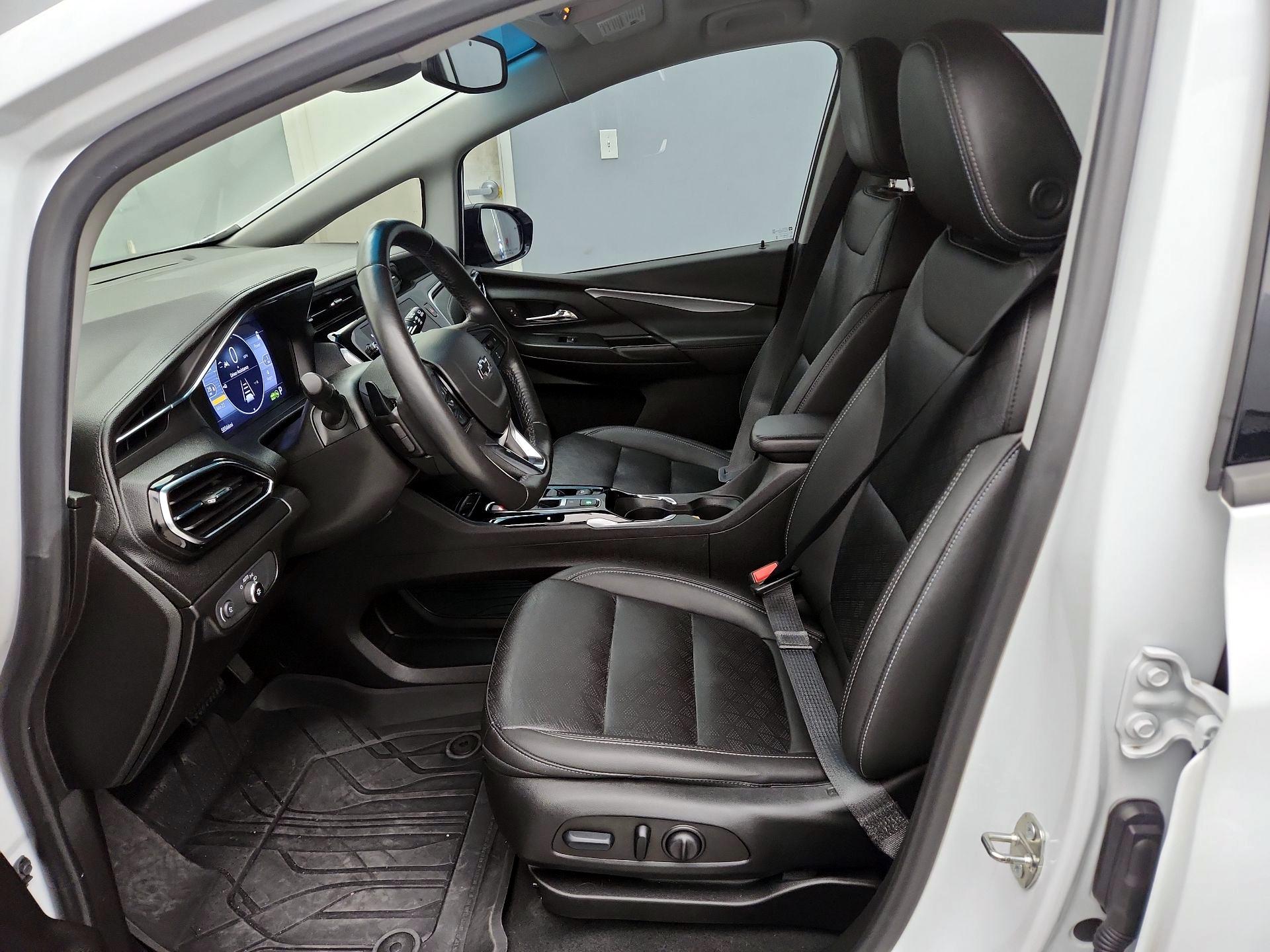 Thumbnail: 2023 Chevrolet Bolt EV - 11