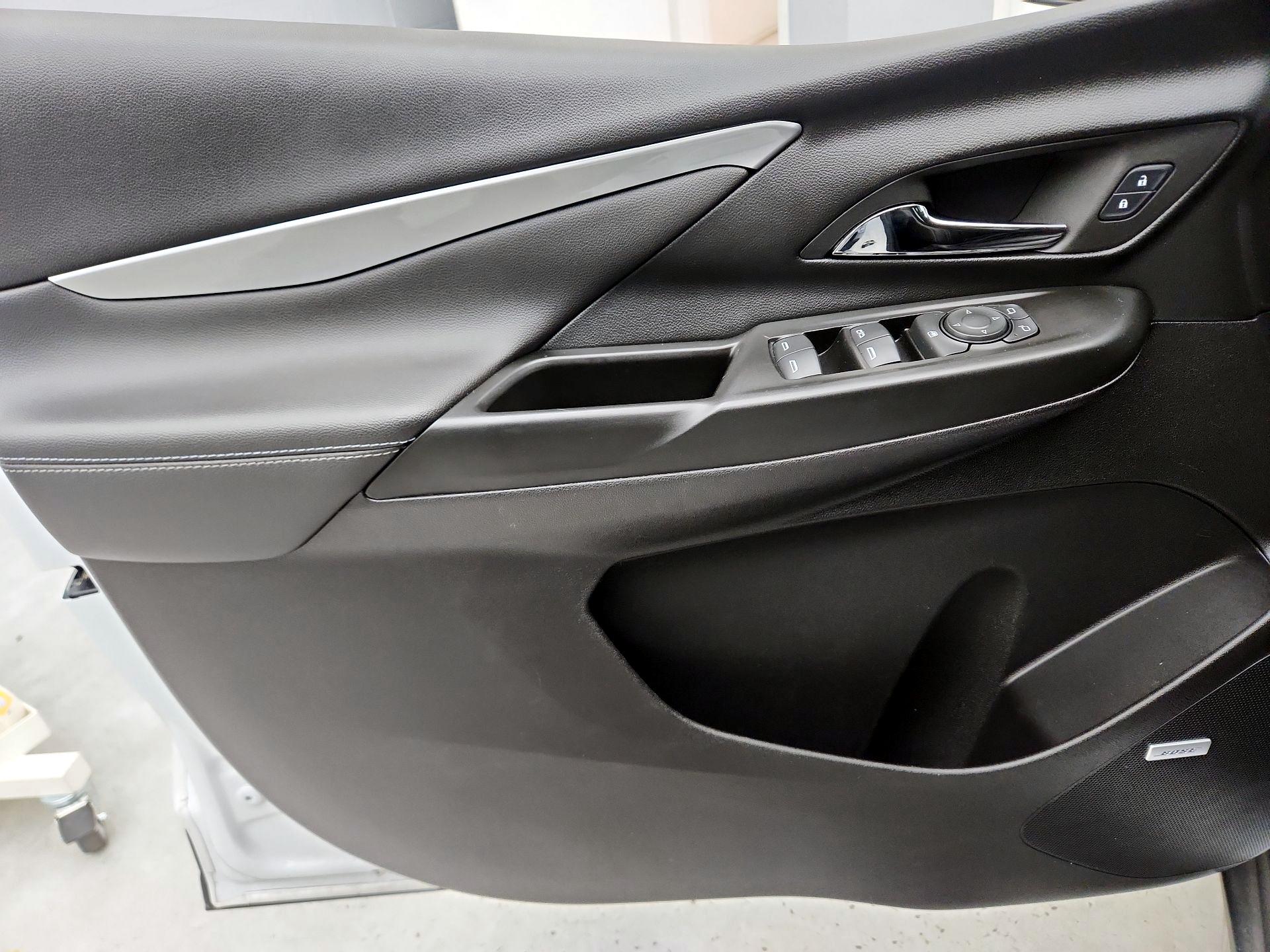 Thumbnail: 2023 Chevrolet Bolt EV - 12