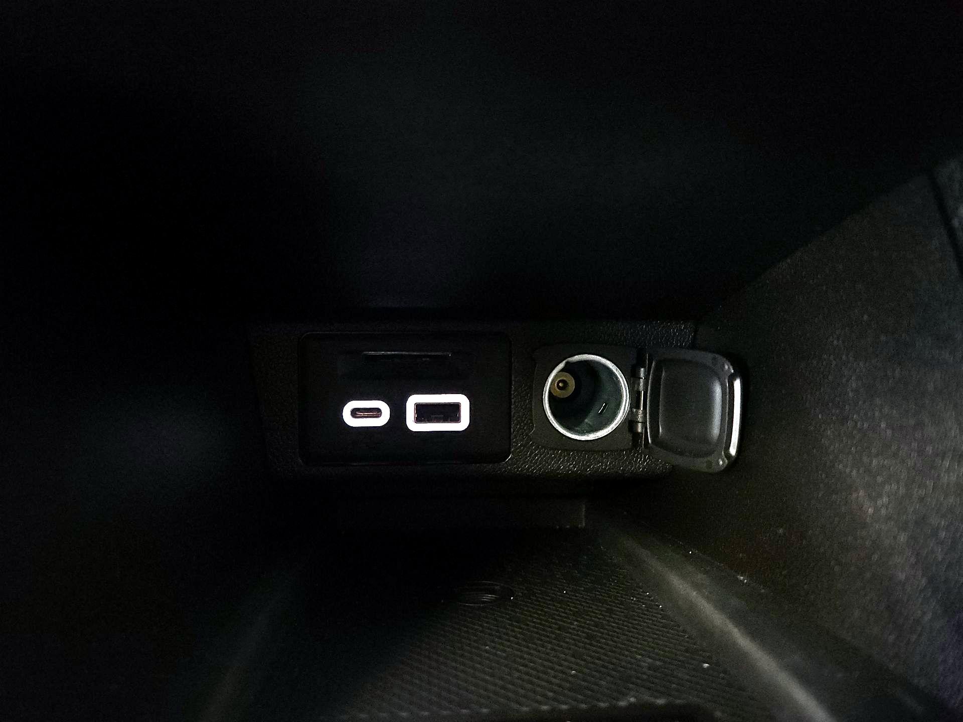 Thumbnail: 2023 Chevrolet Bolt EV - 18