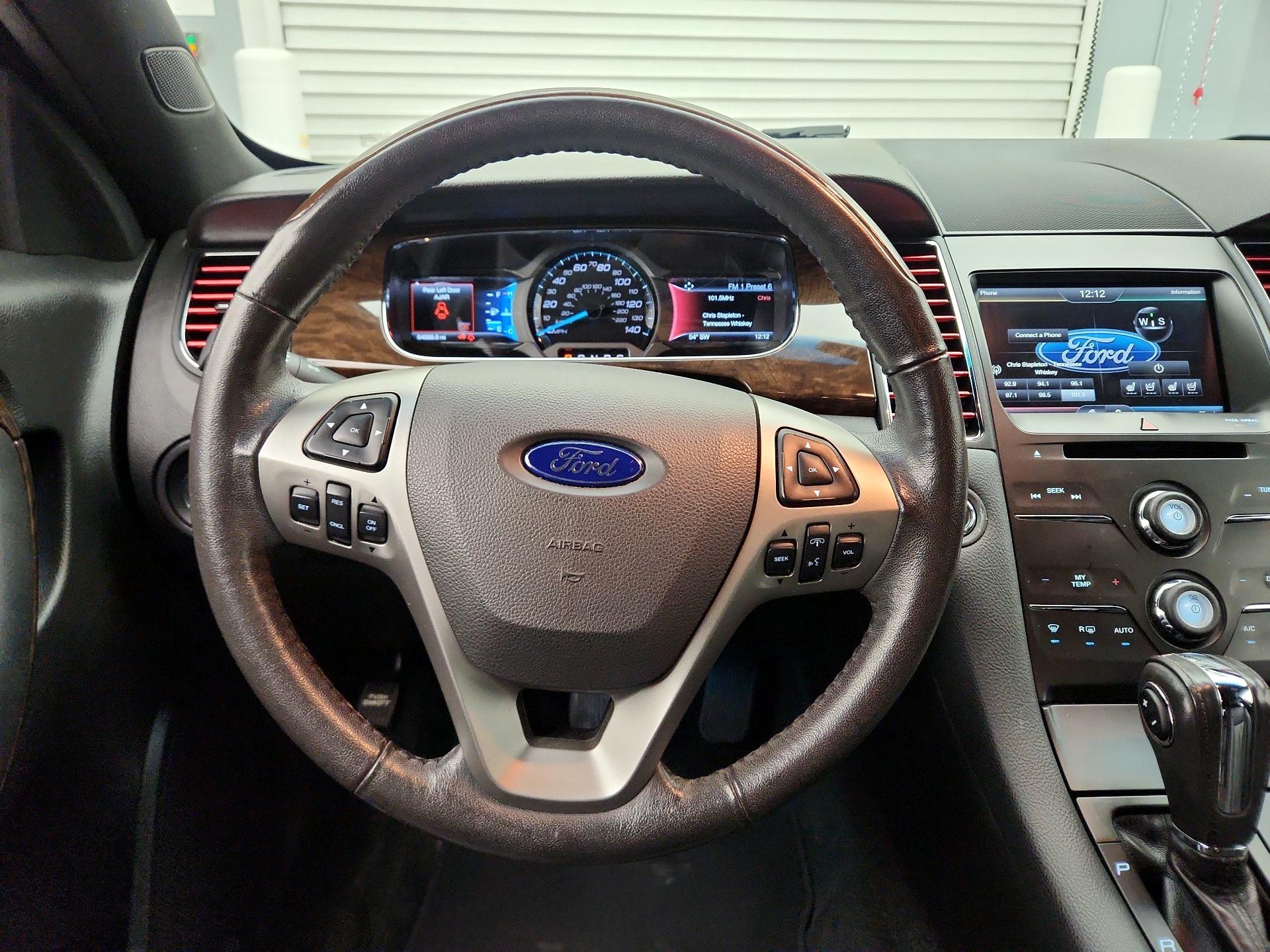 Thumbnail: 2014 Ford Taurus - 10