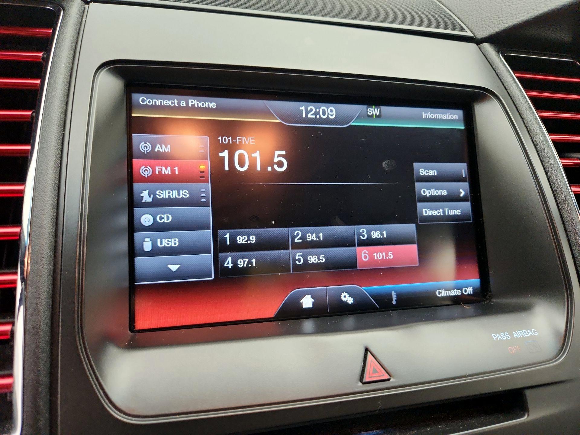 Thumbnail: 2014 Ford Taurus - 15